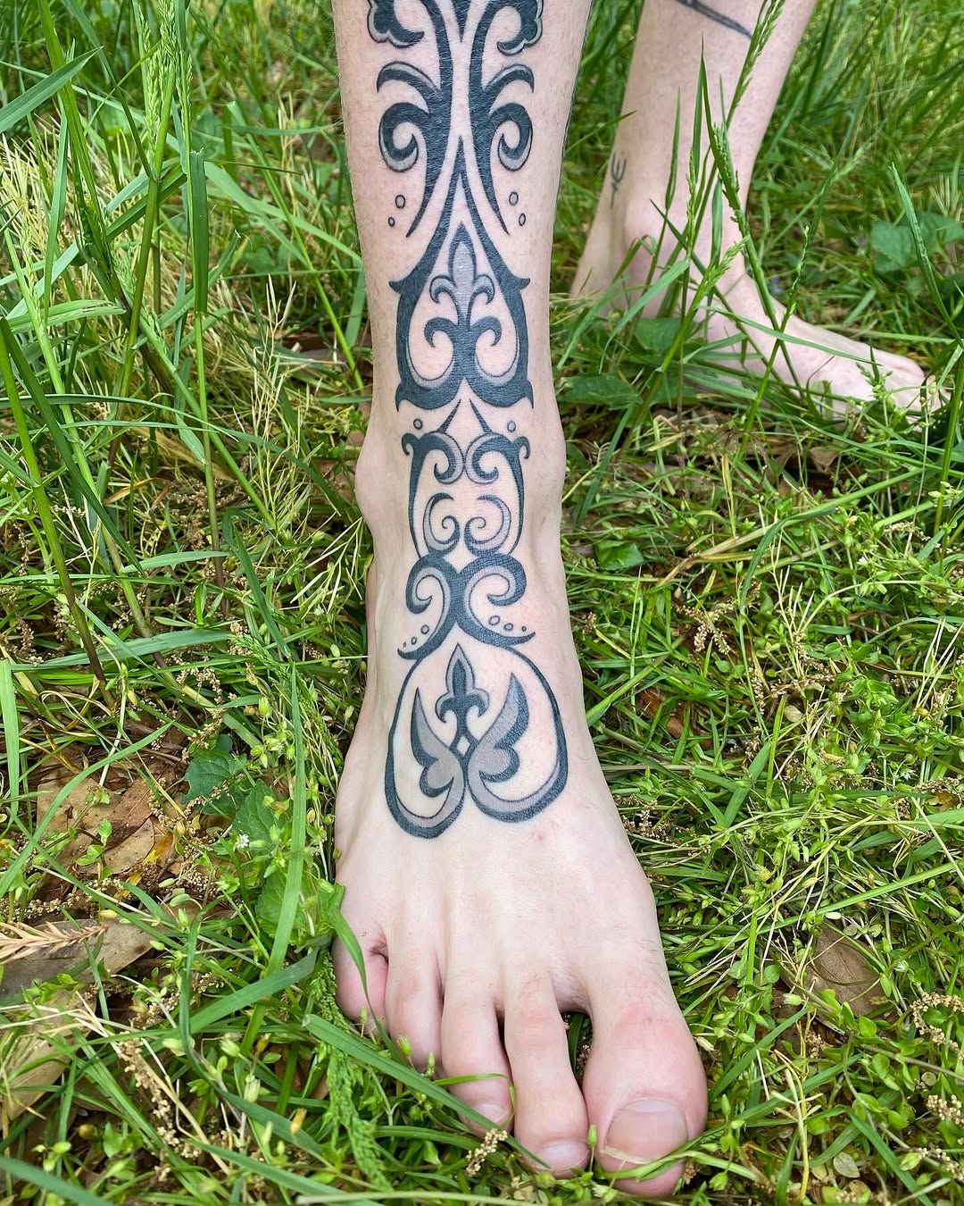 Tattoo by @oliviatawzertattoo — black_and_grey, ornamental