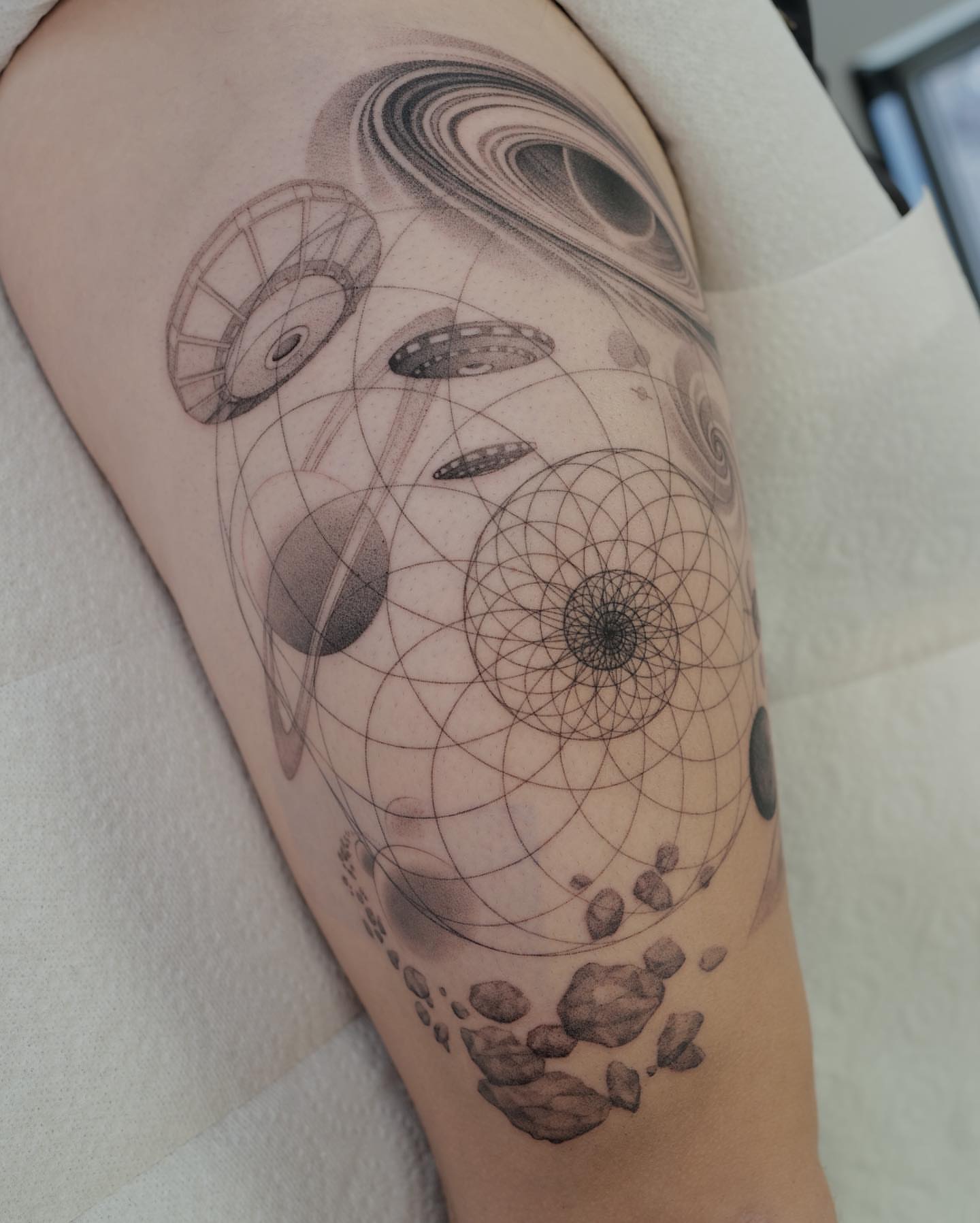 Astronomical design dotwork tattoo on the thigh by Jason Lu ✪