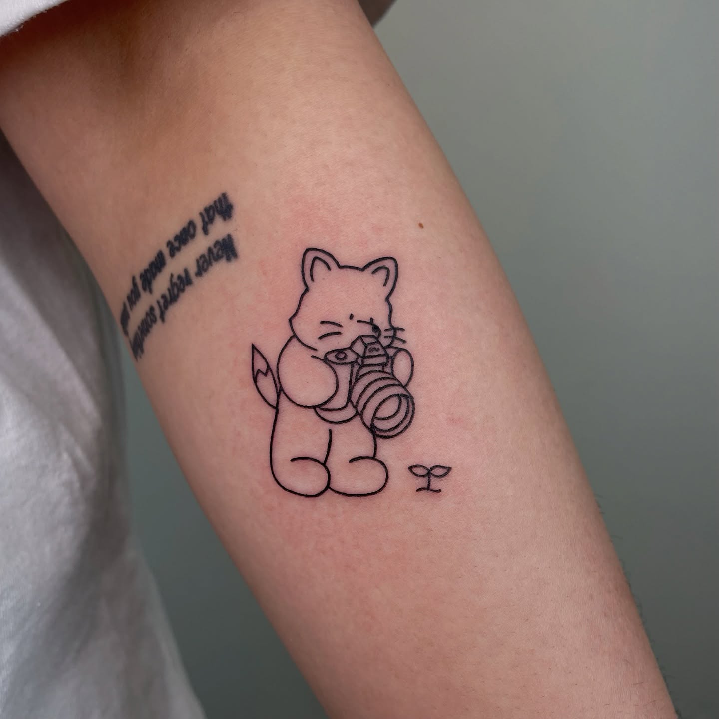 Tattoo by @jisutat — fine_line, minimalist
