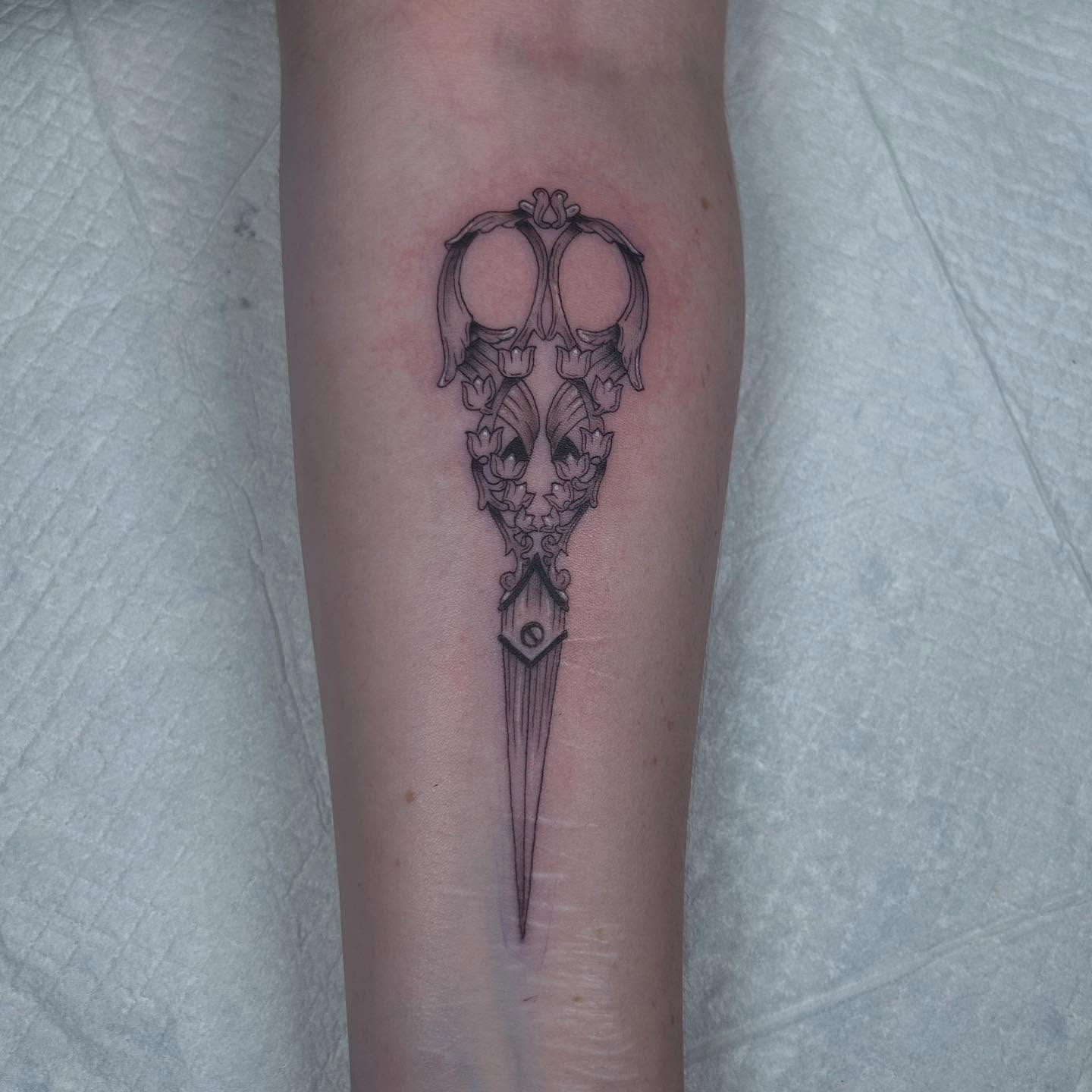 Tattoo by @jprincetattoos — black_and_grey