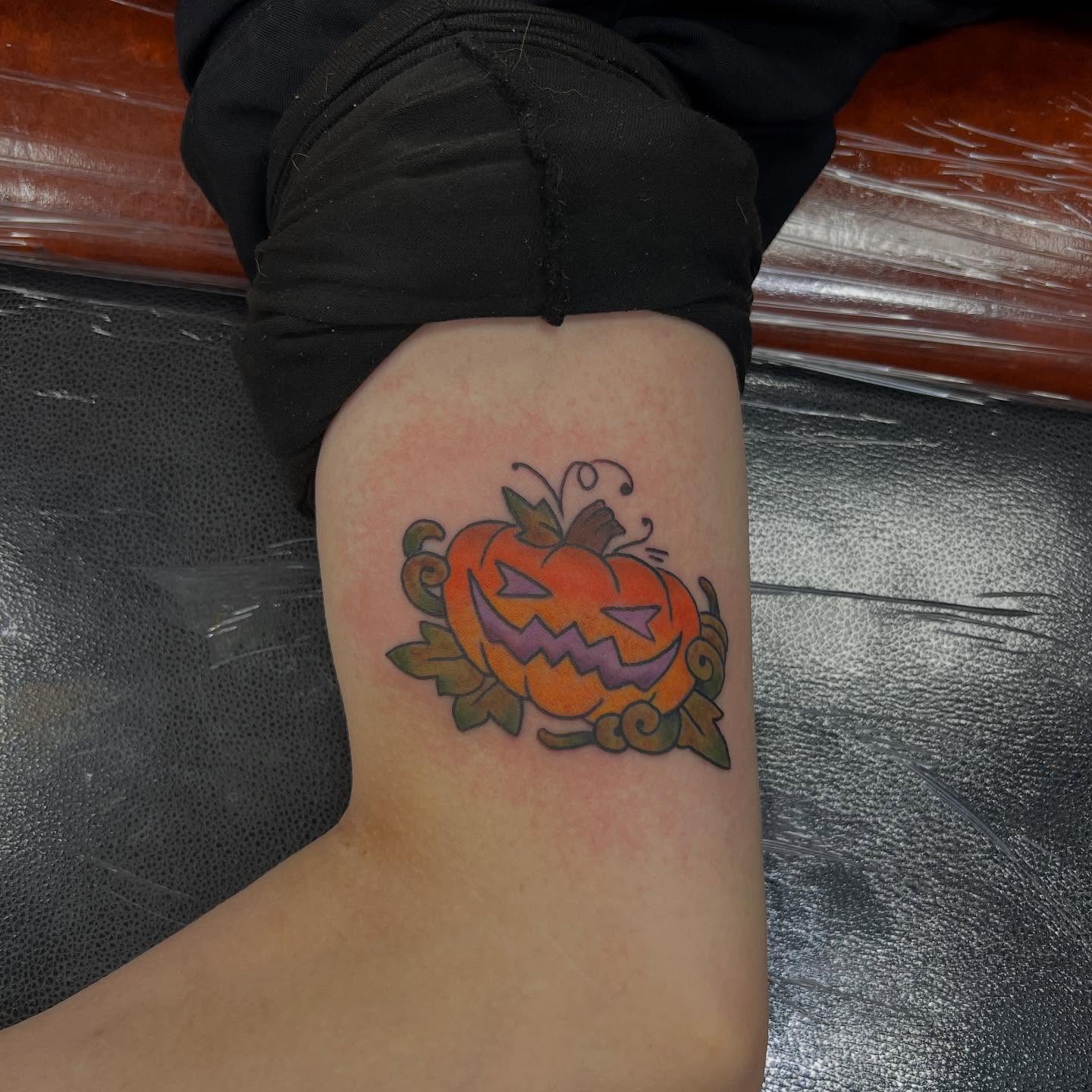 Tattoo by @allisoninkstattoo — american_traditional