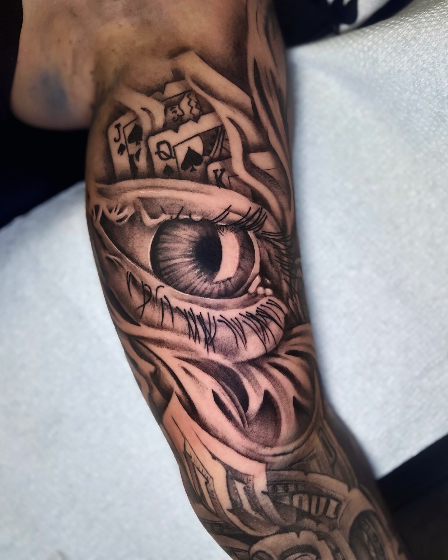 Tattoo by @echevarriatattoo — black_and_grey, realism