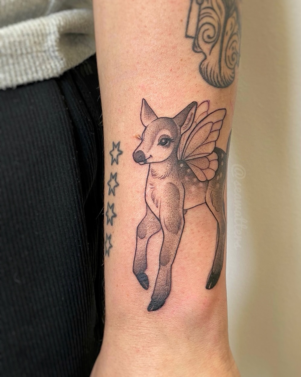 Tattoo by @seawatters โ black_and_grey, illustrative