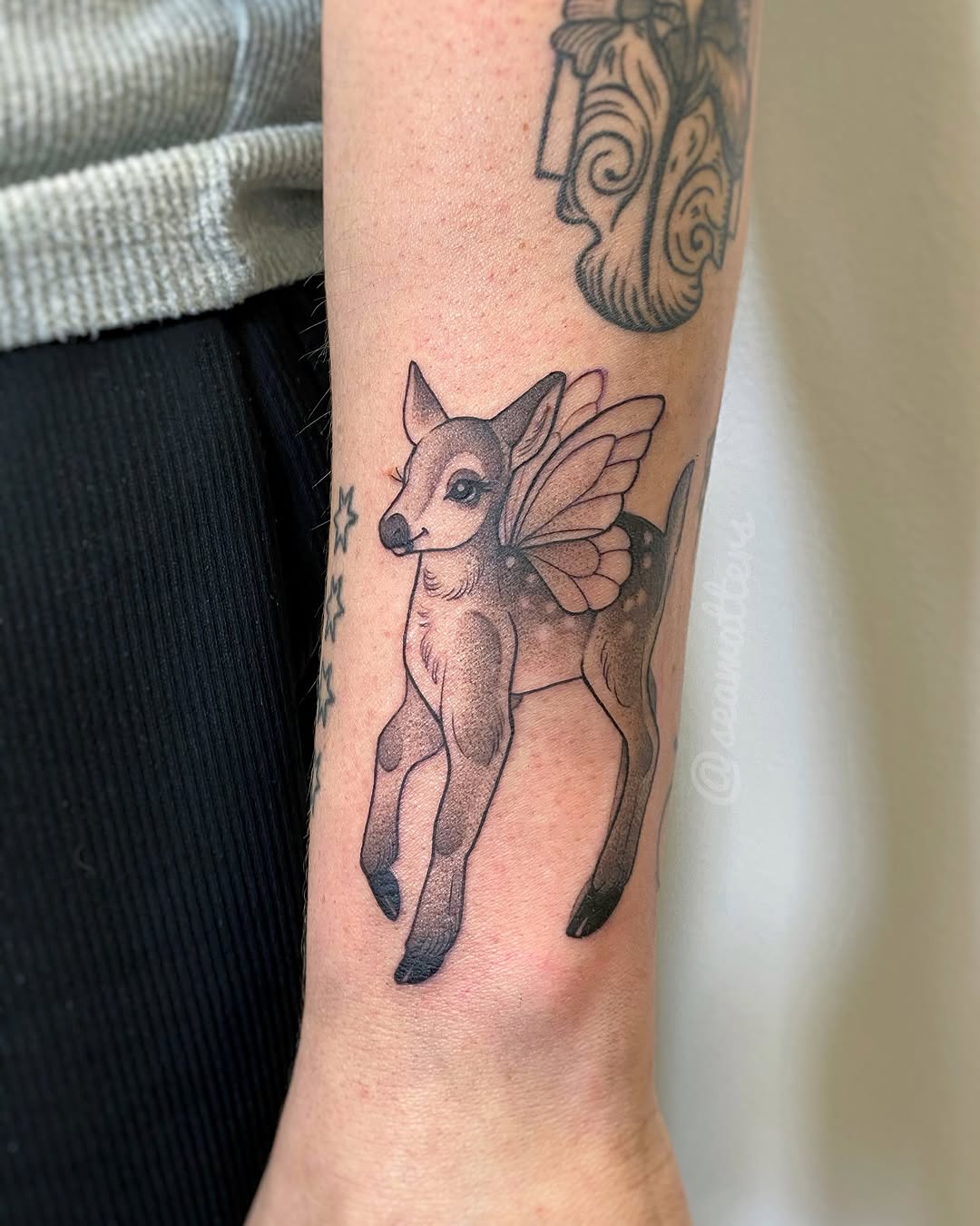 Tattoo by @seawatters โ black_and_grey, fine_line