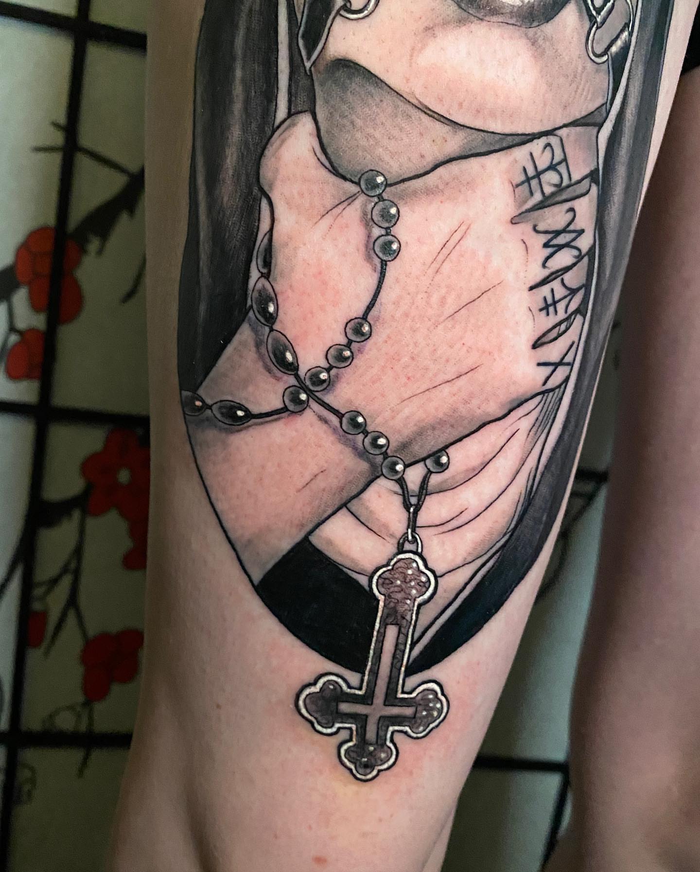 Tattoo by @samilouisetattoos — black_and_grey, realism