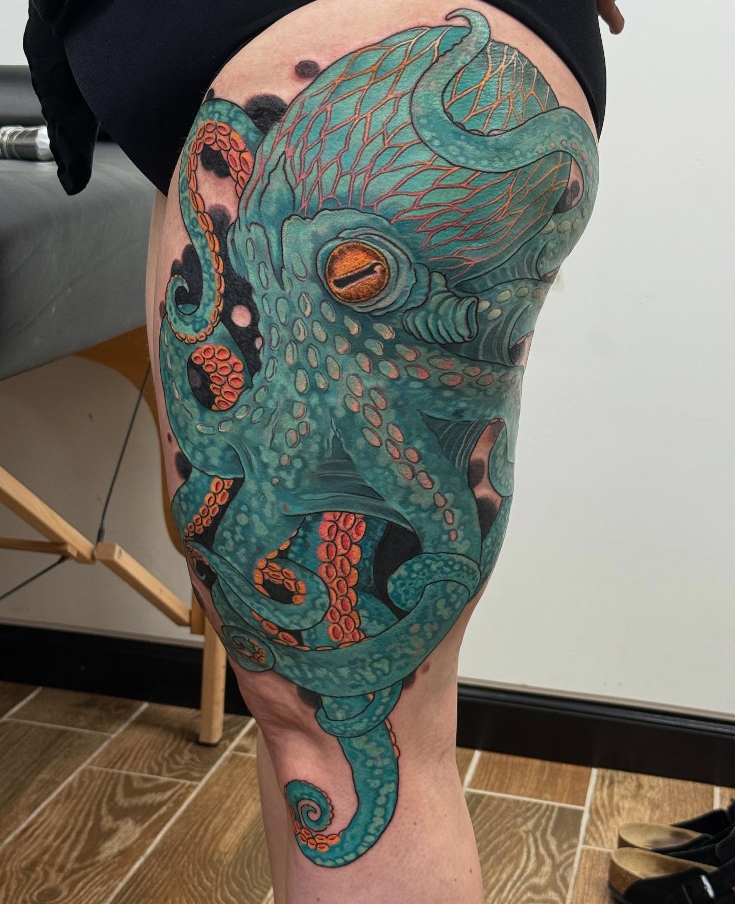 Octopus dotwork tattoo on the thigh by Hori Bensei, Charlottesville, Virginia