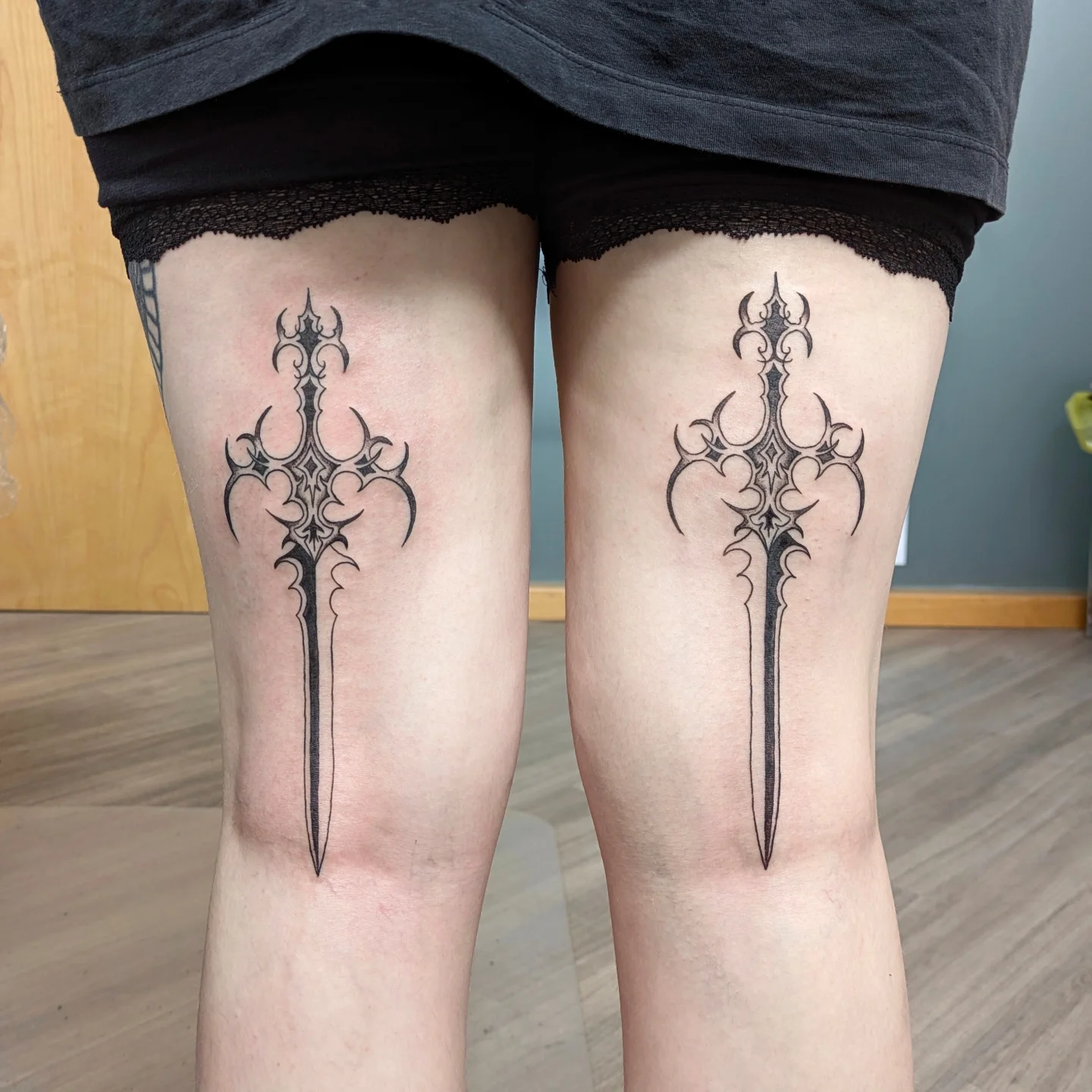Tattoo by @elstattoos — black_and_grey, geometric