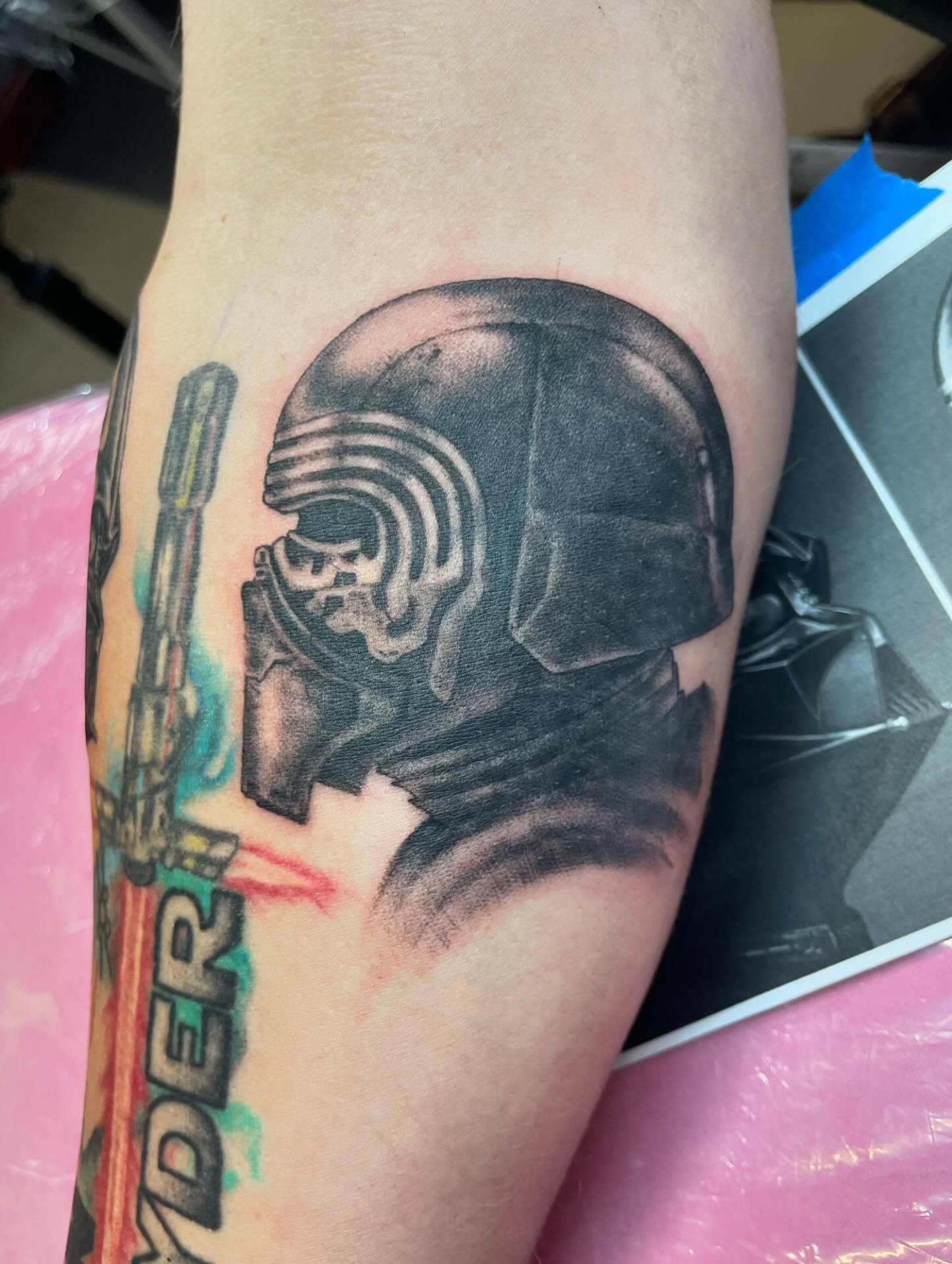 Kylo Ren helmet realism tattoo on the forearm by Christin Baumgart