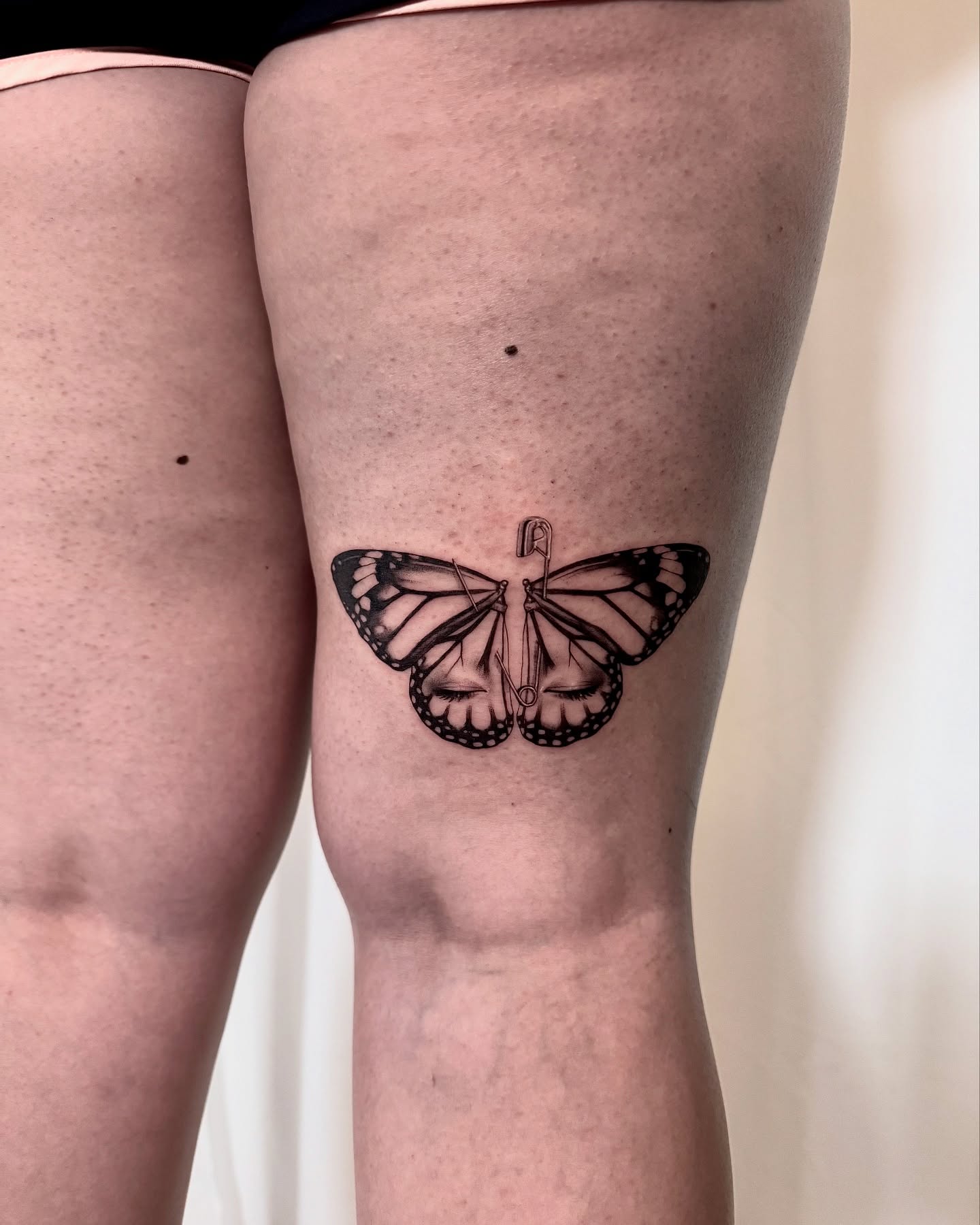 Tattoo by @oori_tattoo — black_and_grey