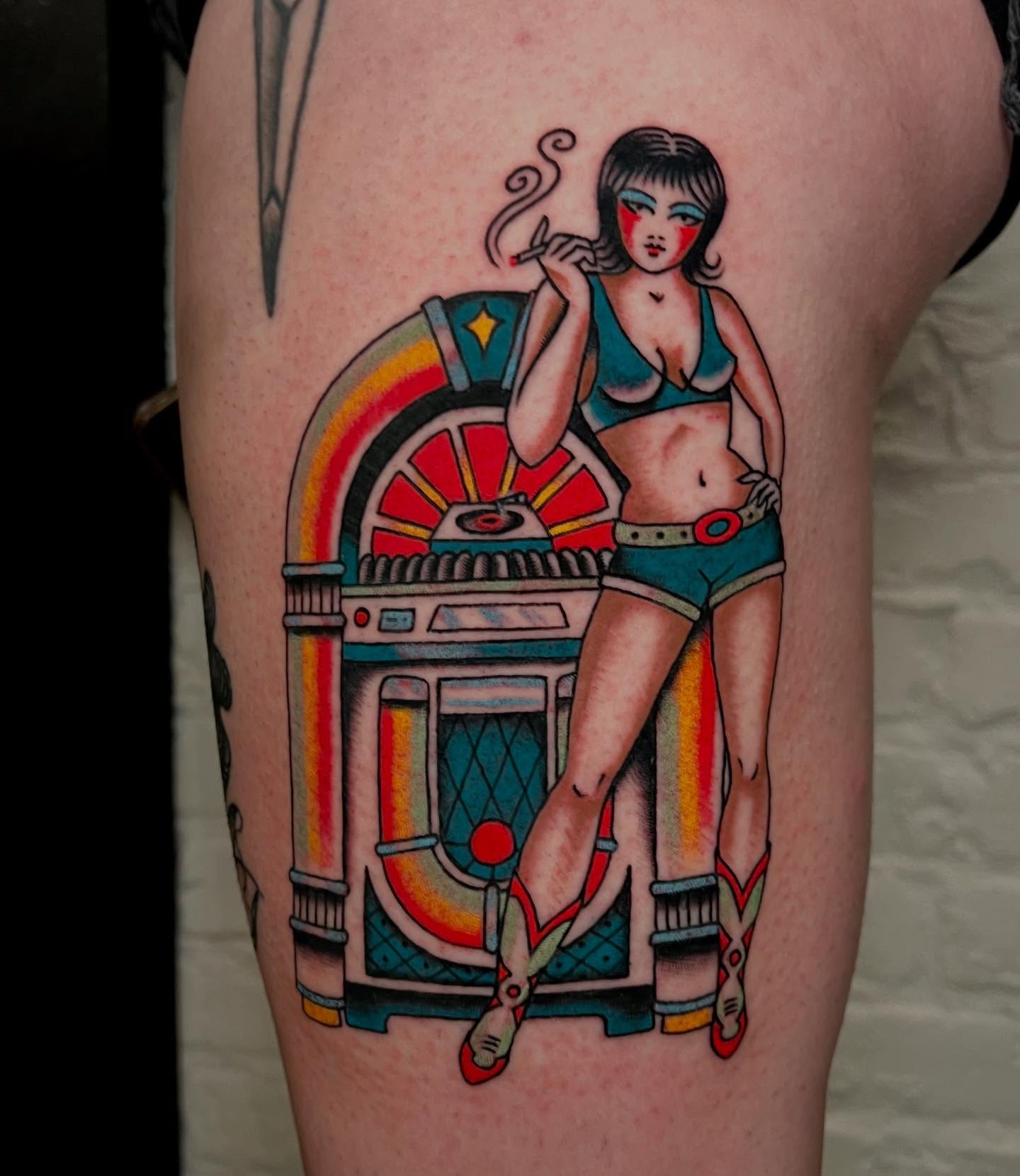 Jukebox pin-up girl American traditional tattoo on the thigh by Liv :)