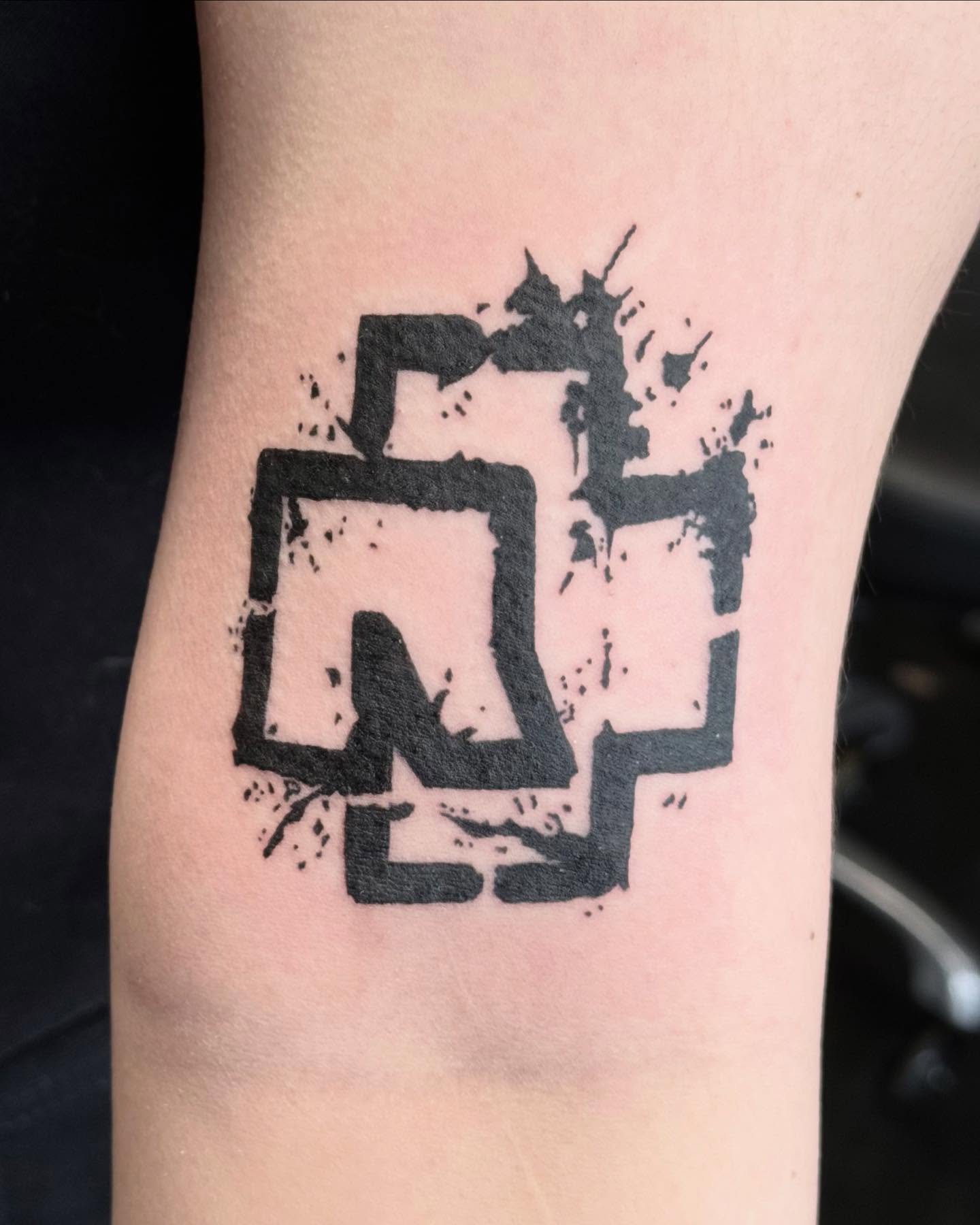 Tattoo by @hardcore.crybaby — geometric