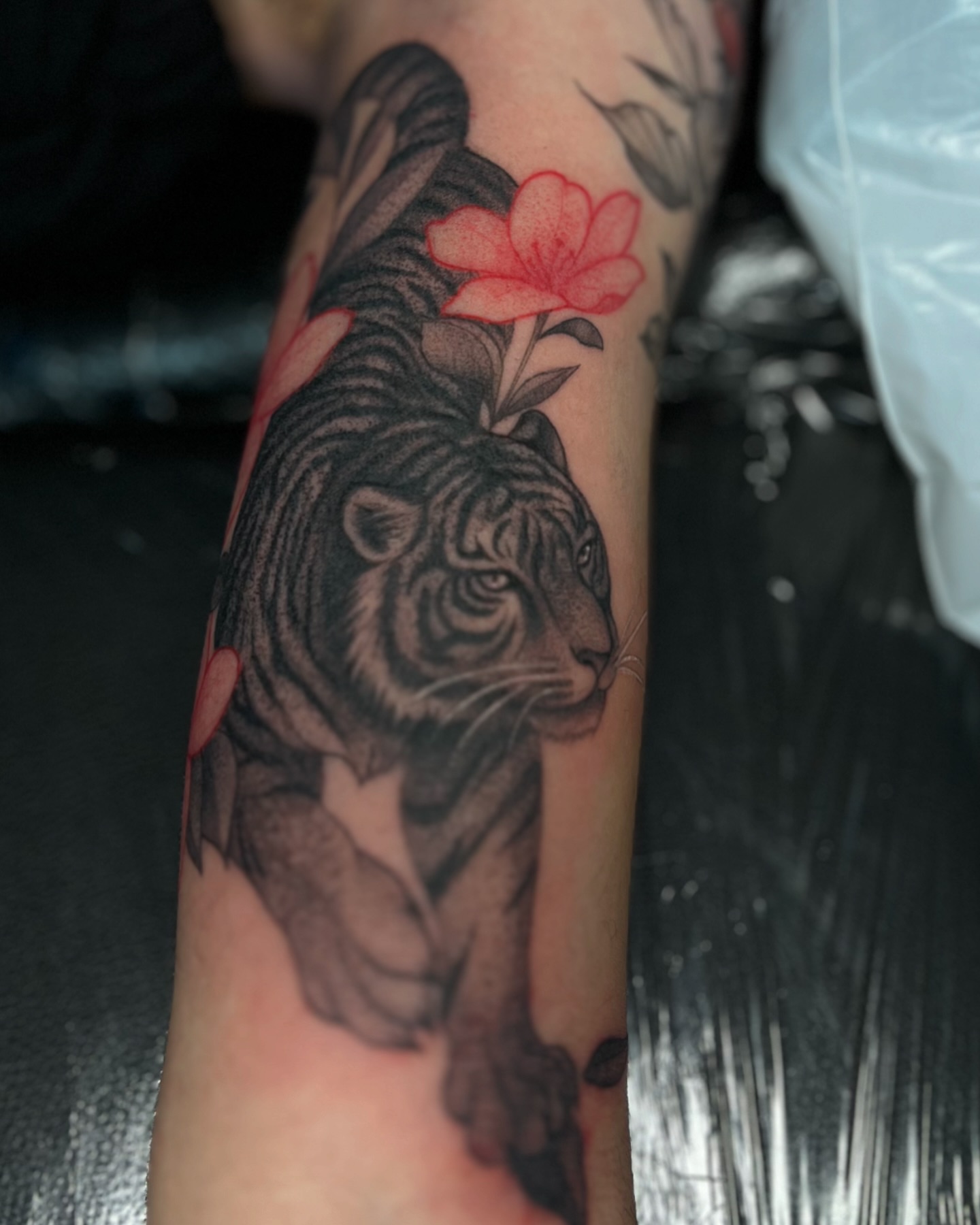 Tattoo by @jinx_inkz β realism