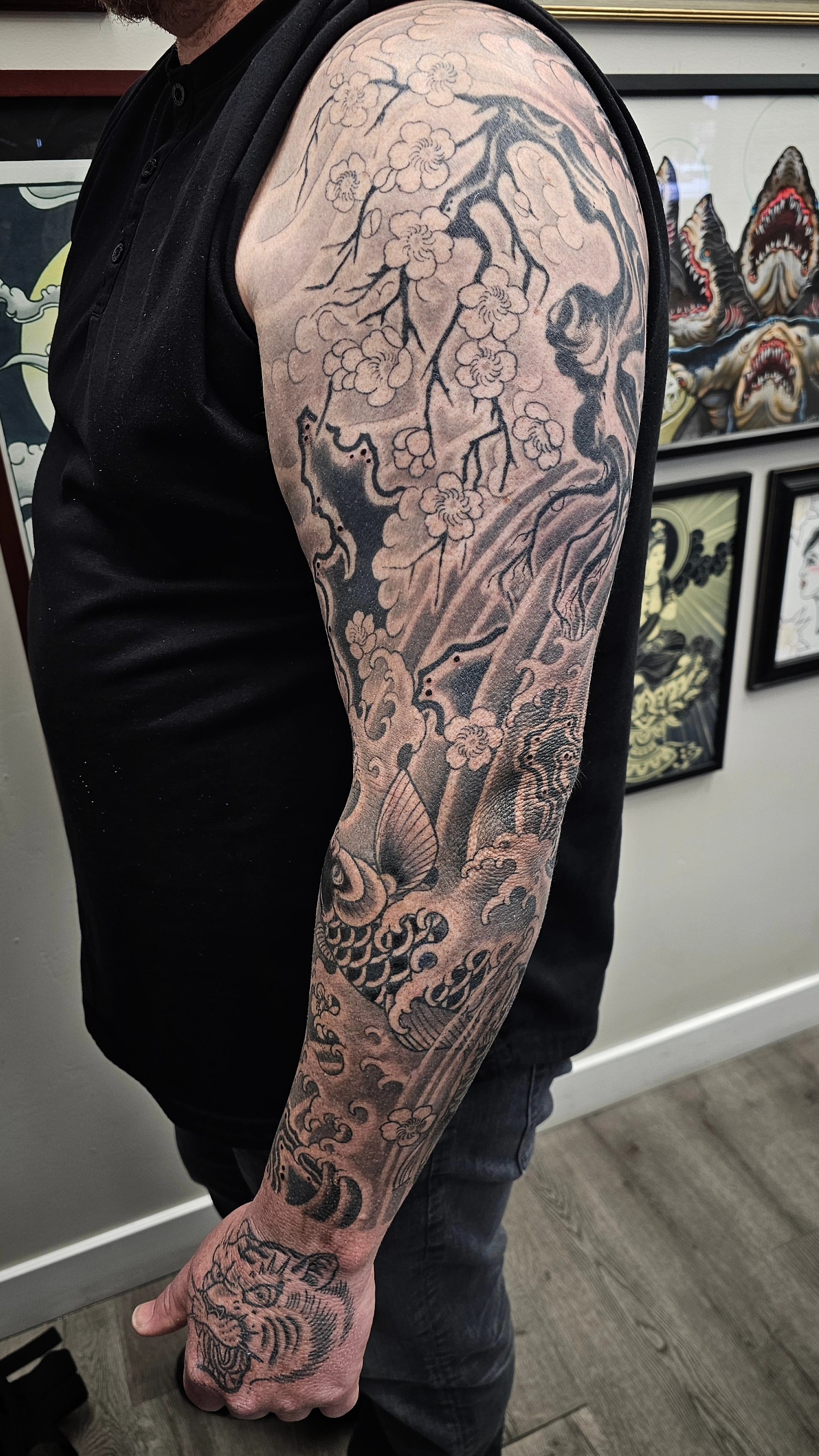 Tattoo by @avelourdtattoos — dotwork, japanese_irezumi