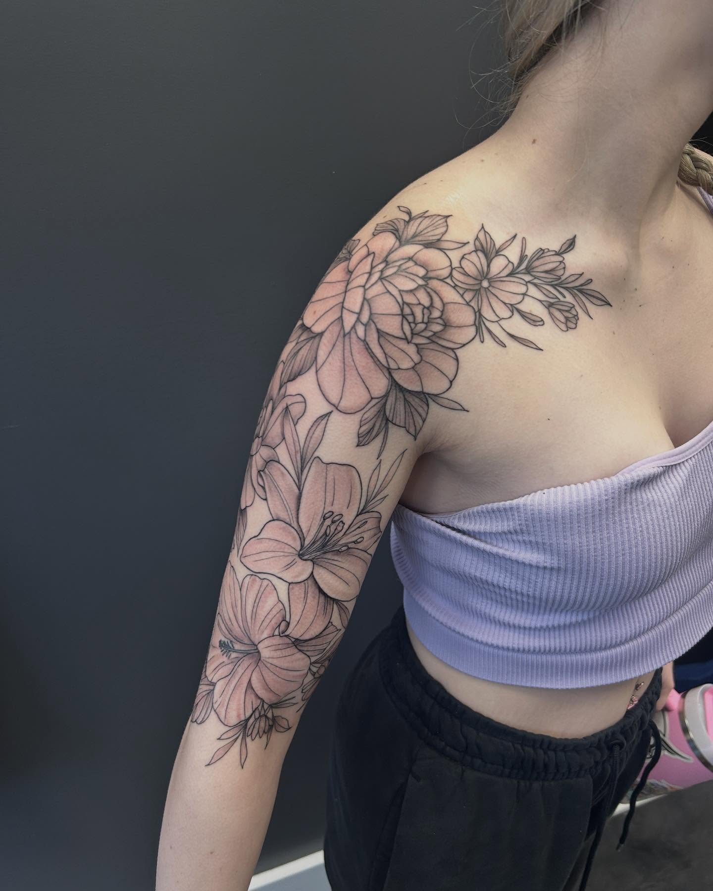 Tattoo by @samibattle — black_and_grey