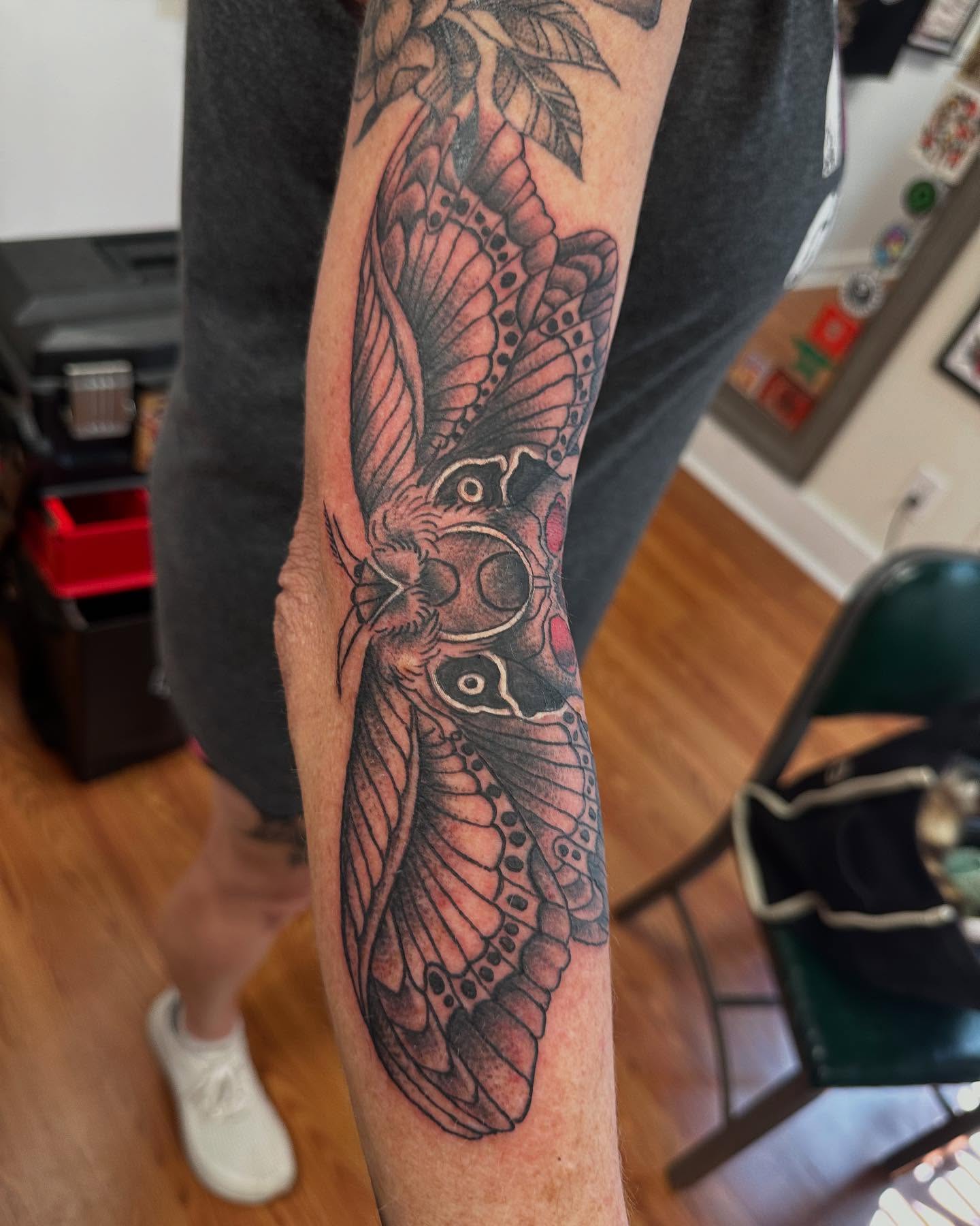 Tattoo by @tattooedwalnut — black_and_grey