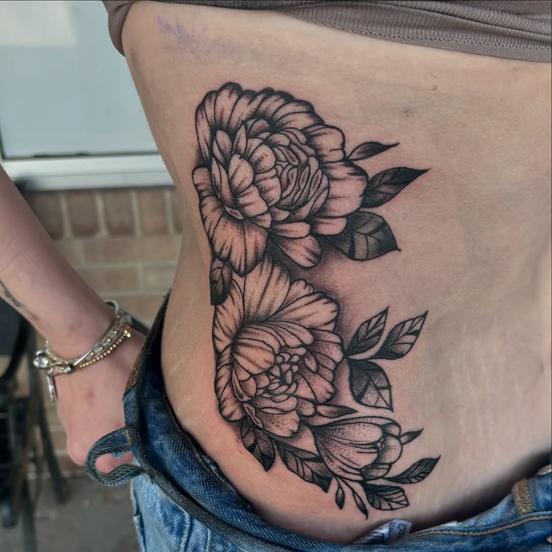 Tattoo by @tattoos_by_trav — black_and_grey, fine_line