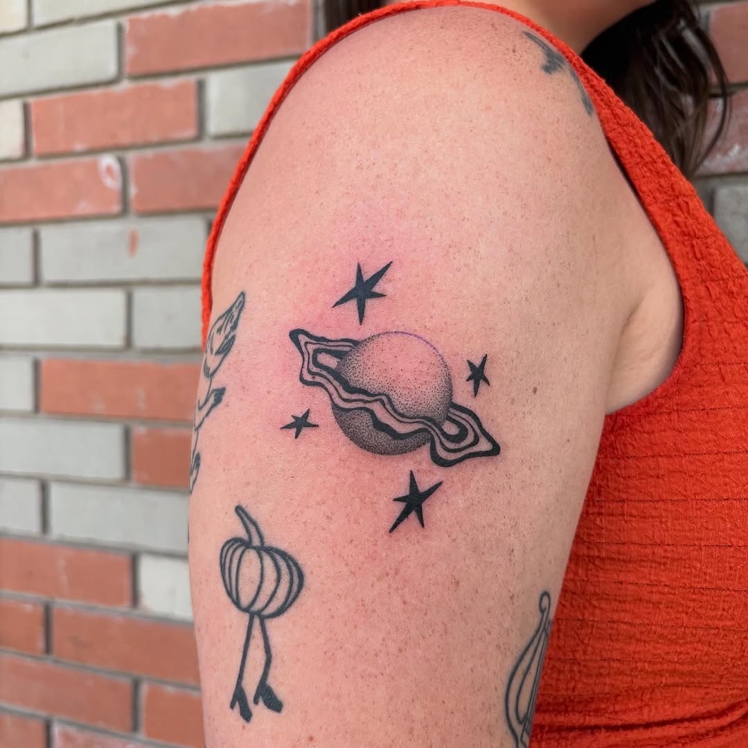 Tattoo by @sawnja.do.tattoos — dotwork, black_and_grey