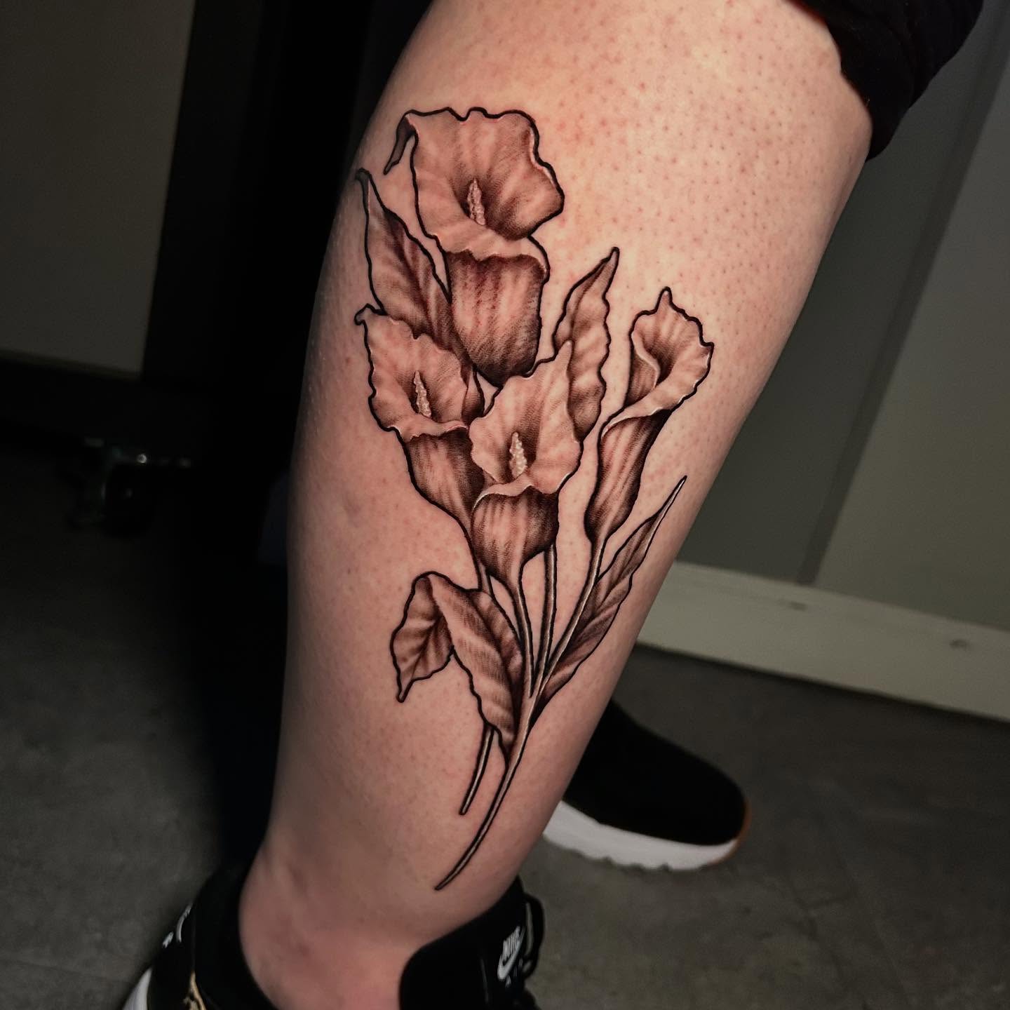 Tattoo by @dani_does_tatts โ black_and_grey