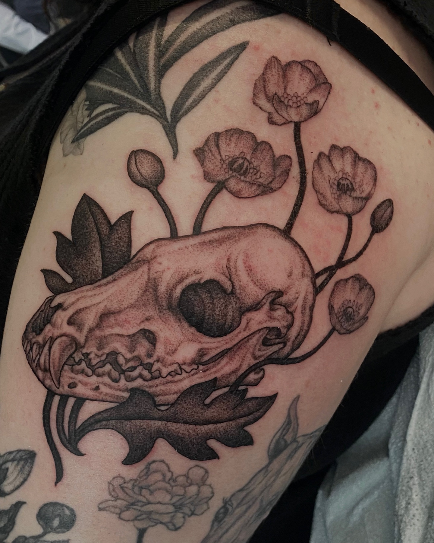 Tattoo by @meluusiine — dotwork, black_and_grey