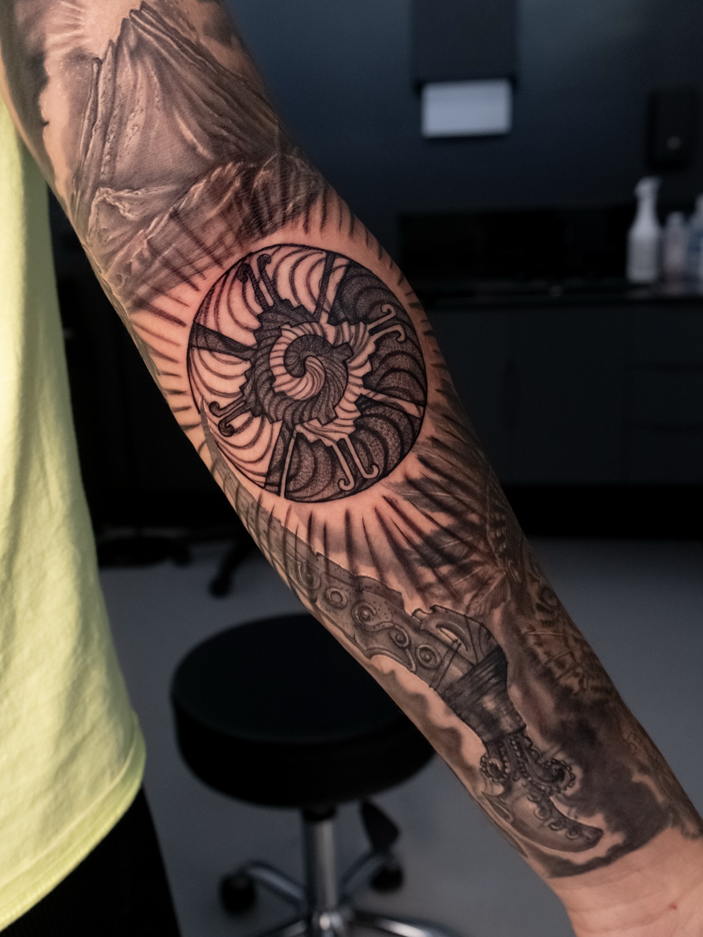 Tattoo by @eriktats13 — black_and_grey, geometric