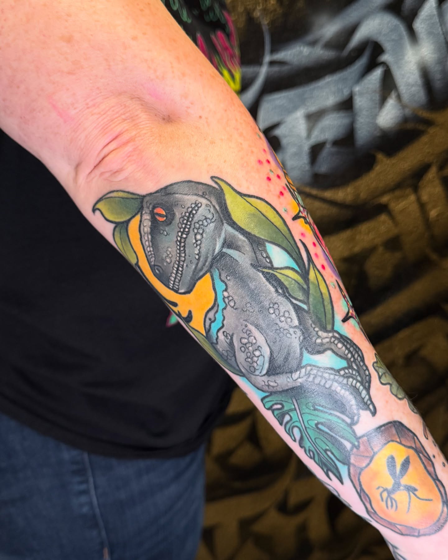 Dinosaur American traditional tattoo on the forearm by ♡ 𝒜𝓂𝒾𝓃𝒶 𝐵𝒽𝒶𝓉𝓉𝒾 ♡