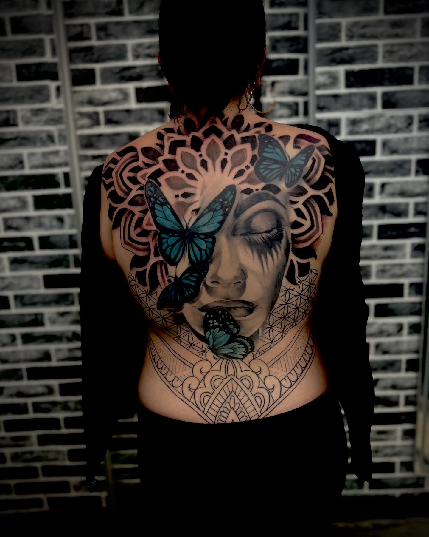 Tattoo by @_mitsukochingart — black_and_grey, realism