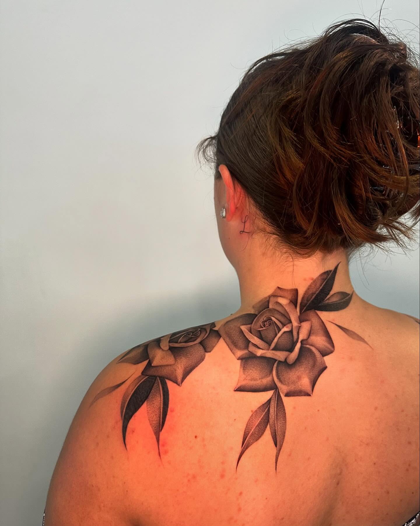 Rose realism tattoo on the shoulder by @piinkywabbiit, Roselle Park, New Jersey