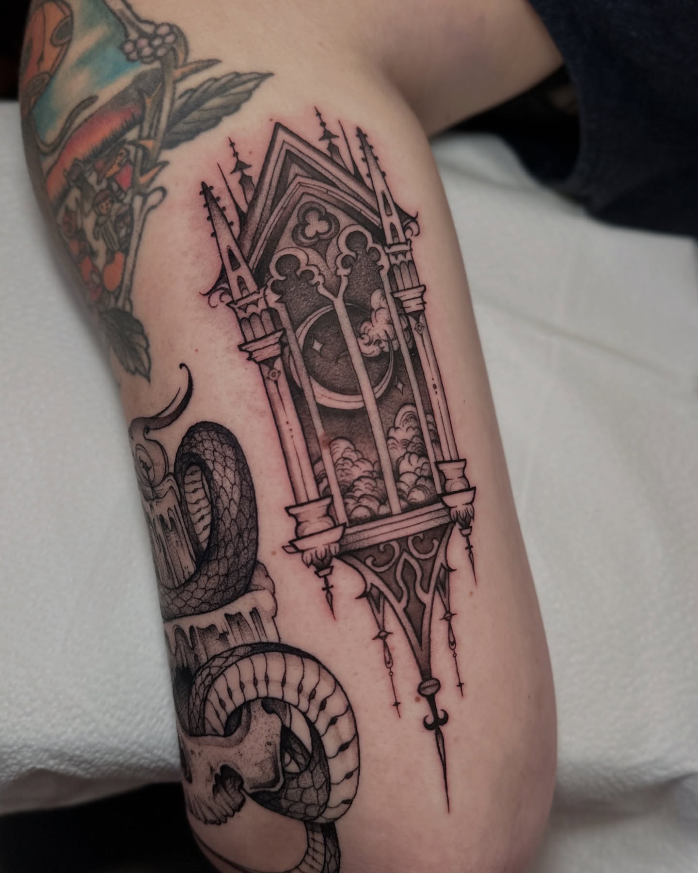 Tattoo by @hellbunnytattoos — black_and_grey, geometric