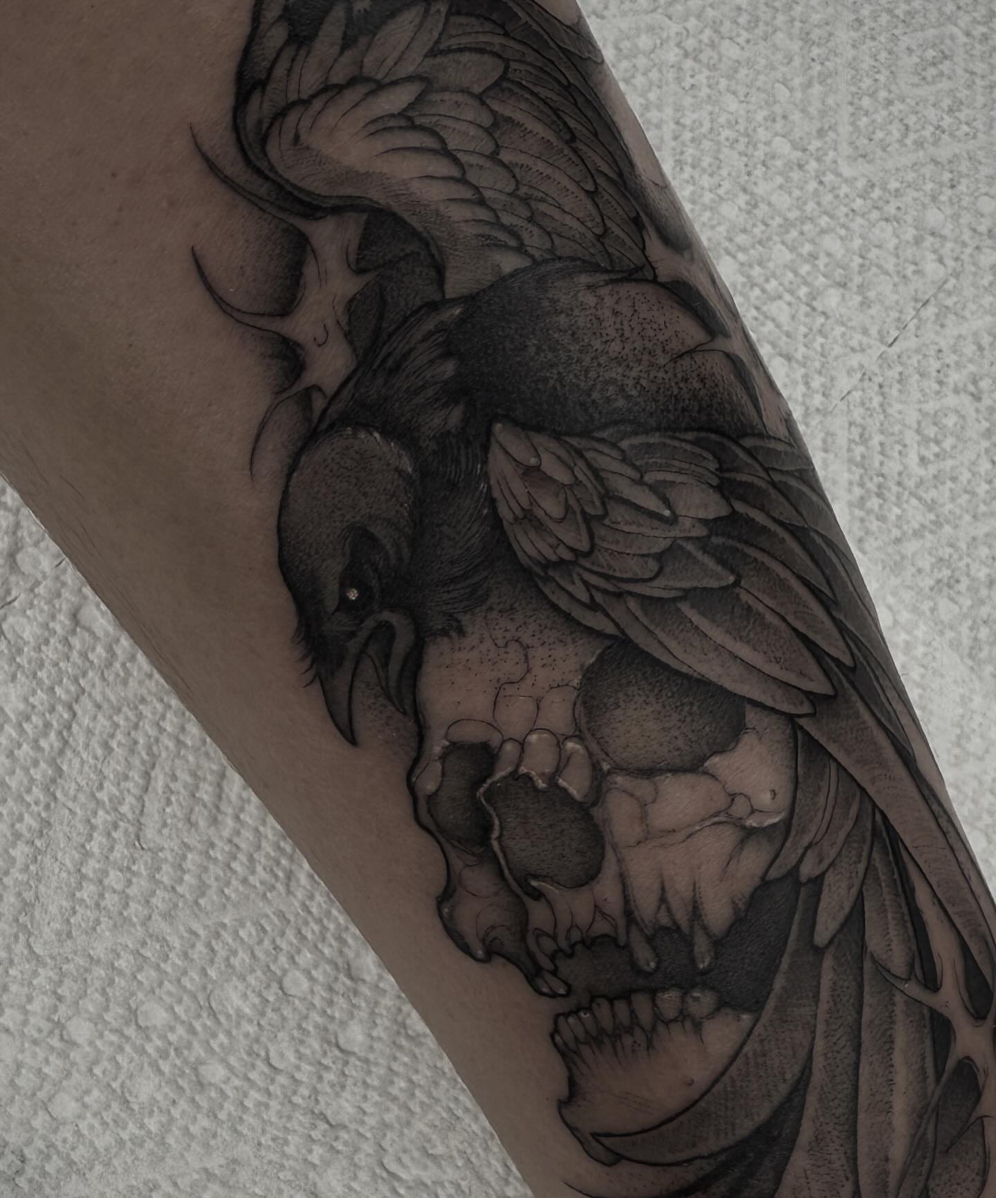 Crow and skull realism tattoo on the forearm by π· C a t B l a c k π·οΈ