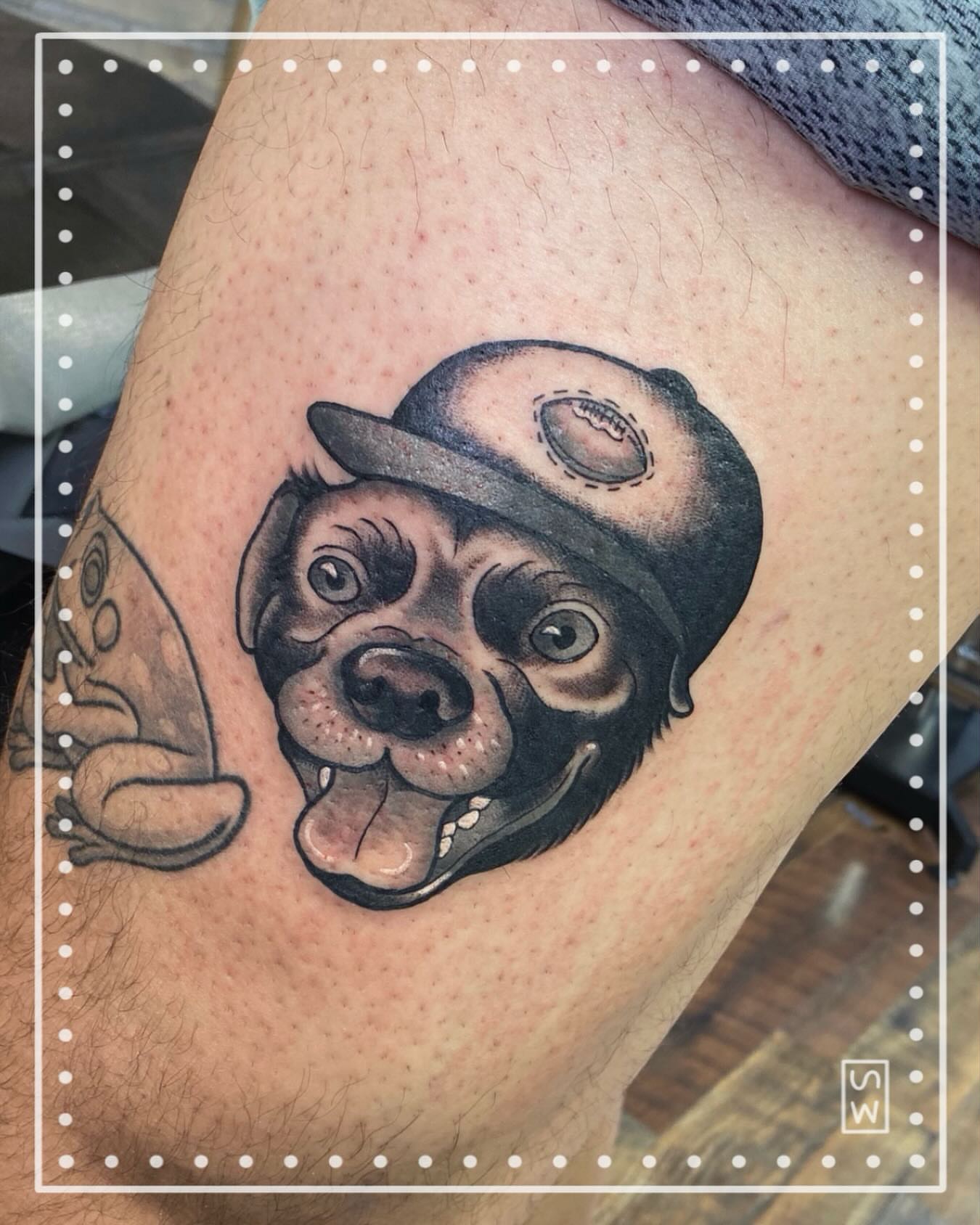 Tattoo by @sarahstabbies — realism