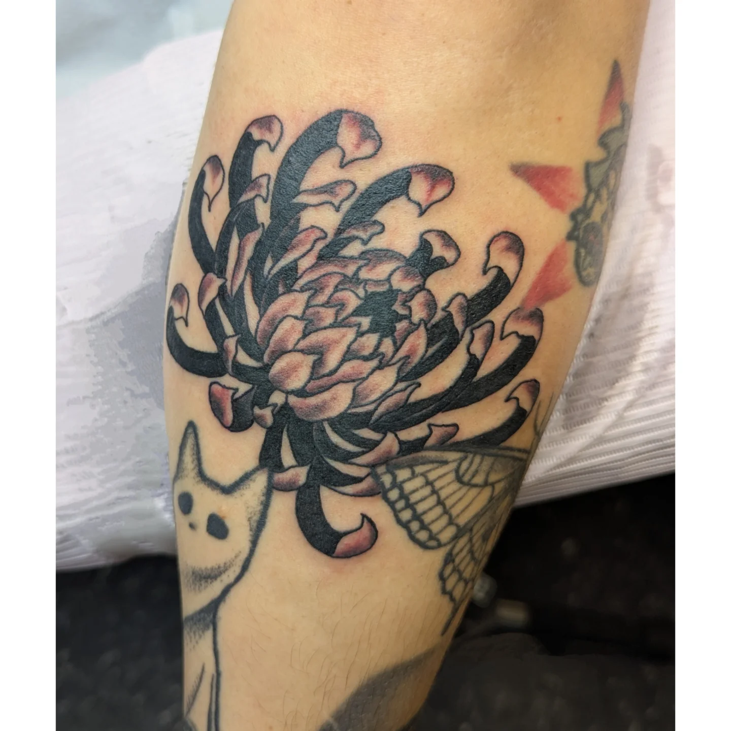 Tattoo by @j9ladylucktattoo — black_and_grey