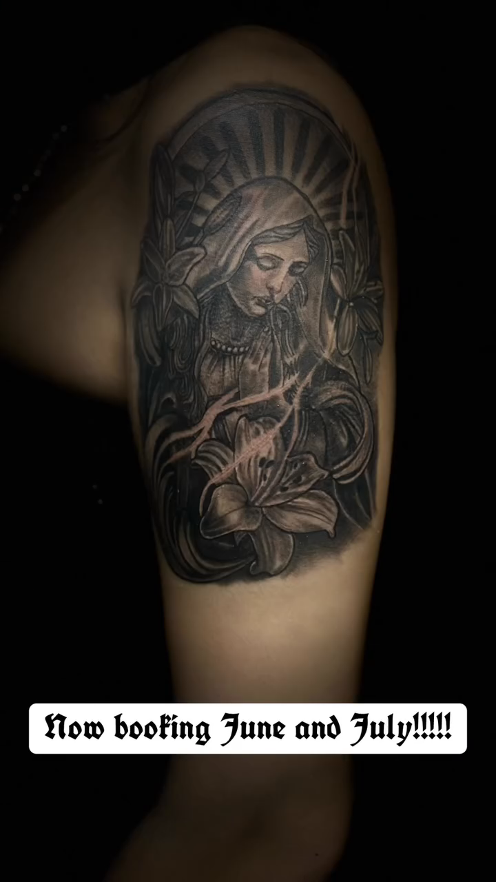 Woman and sun rays realism tattoo by Aj Negrete Jr.