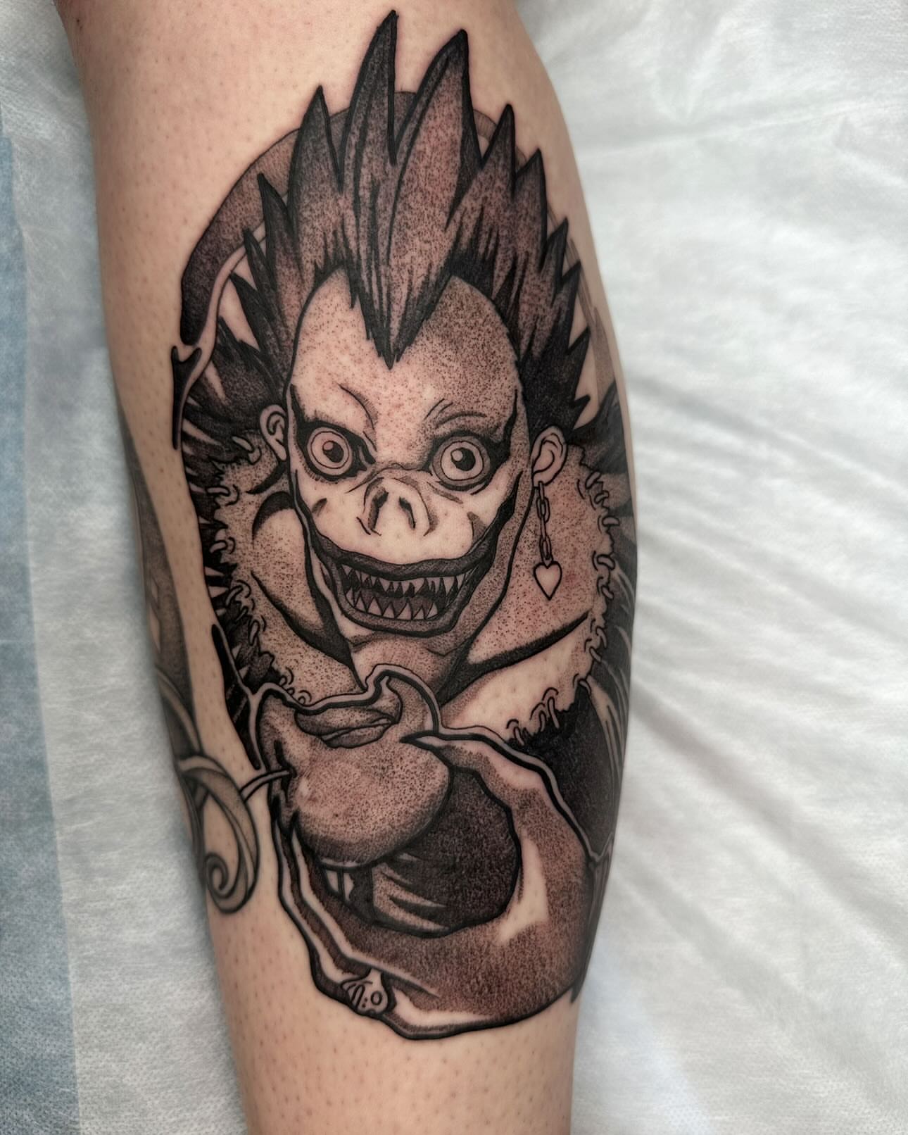 Anime character dotwork tattoo on the forearm by Kieran Gorse (Mihalovits) 🏴󠁧󠁢󠁷󠁬󠁳󠁿 🇺🇸