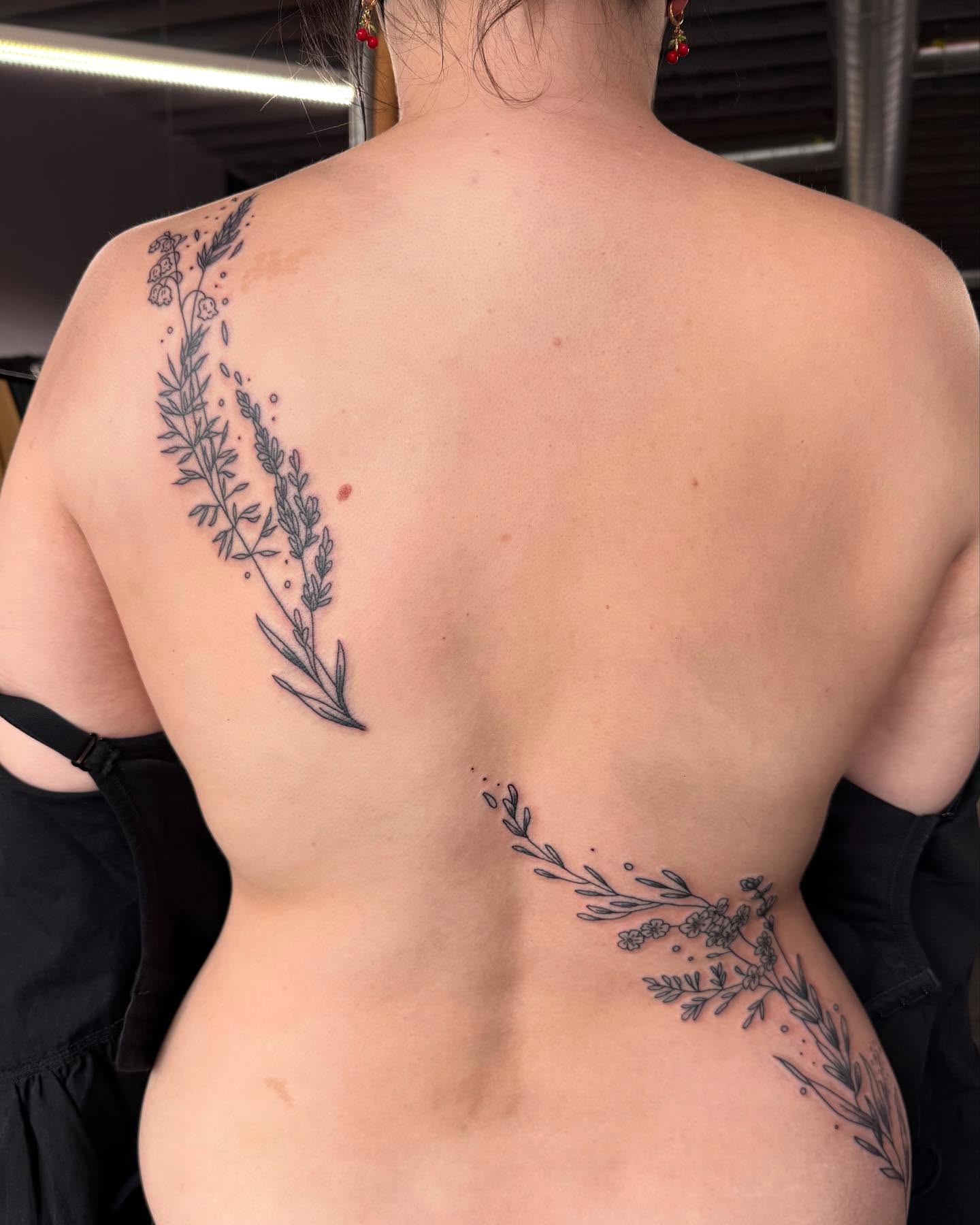 Tattoo by @jesloretattoo — dotwork
