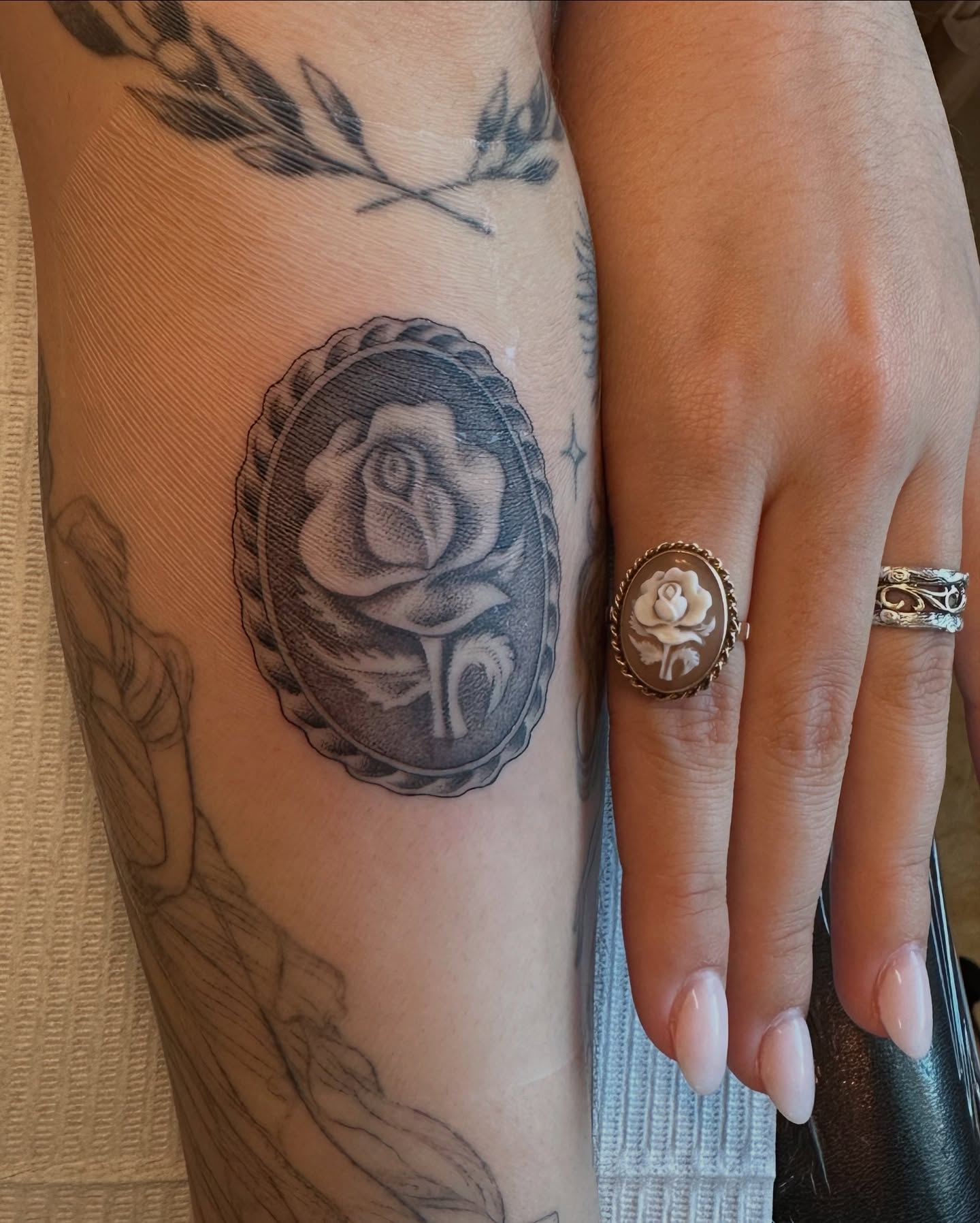 Rose black and grey tattoo on the forearm by ๐ฐ๐๐ข๐๐๐ ๐๐ฃ๐๐๐๐ข๐ชฟ