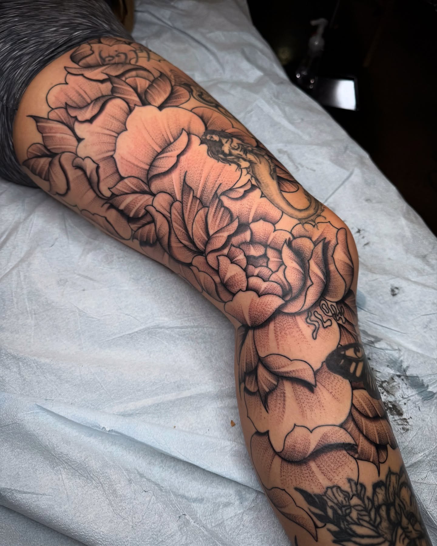 Tattoo by @thepaintedlady_tattoo — black_and_grey