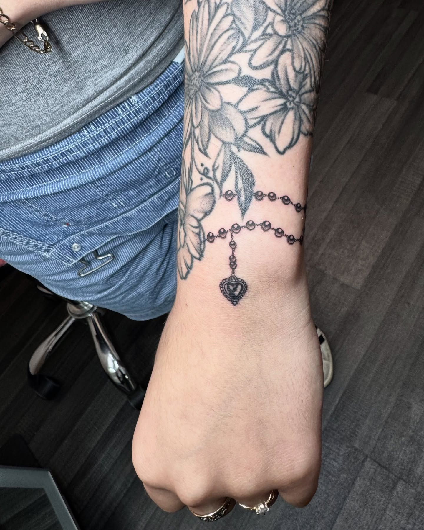 Tattoo by @jesstattooz — black_and_grey