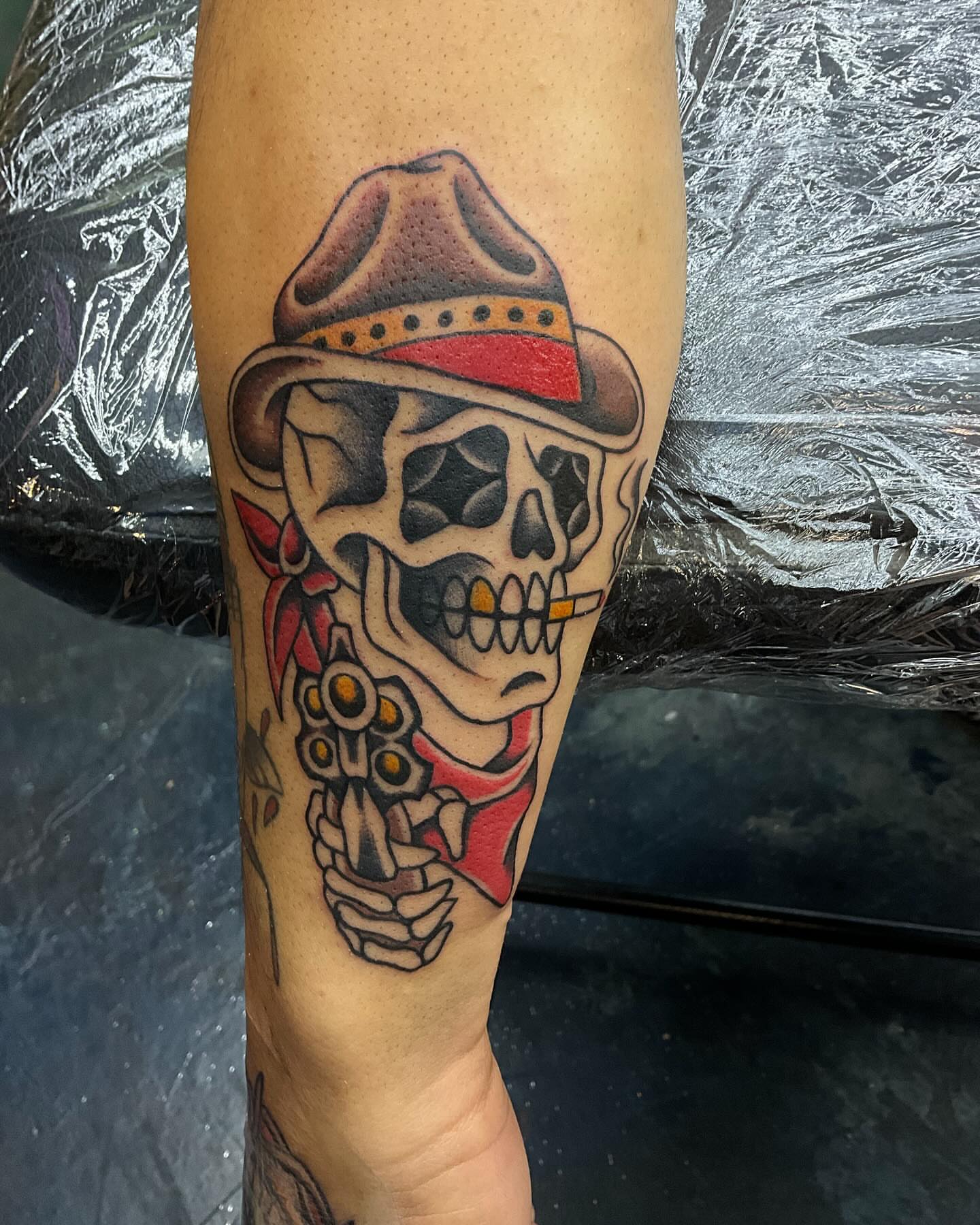 Tattoo by @d.muns_ink — american_traditional