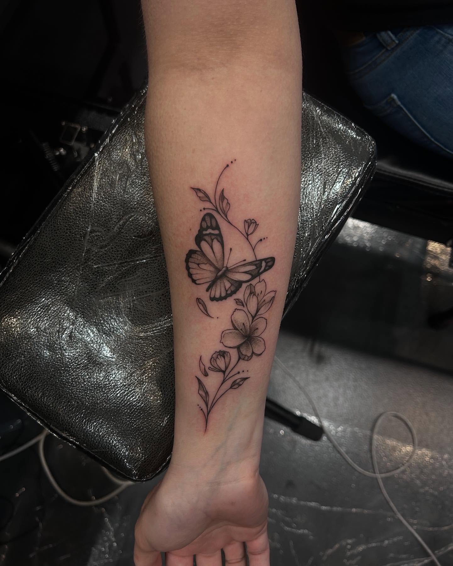 Tattoo by @xx_kipling_xx — black_and_grey
