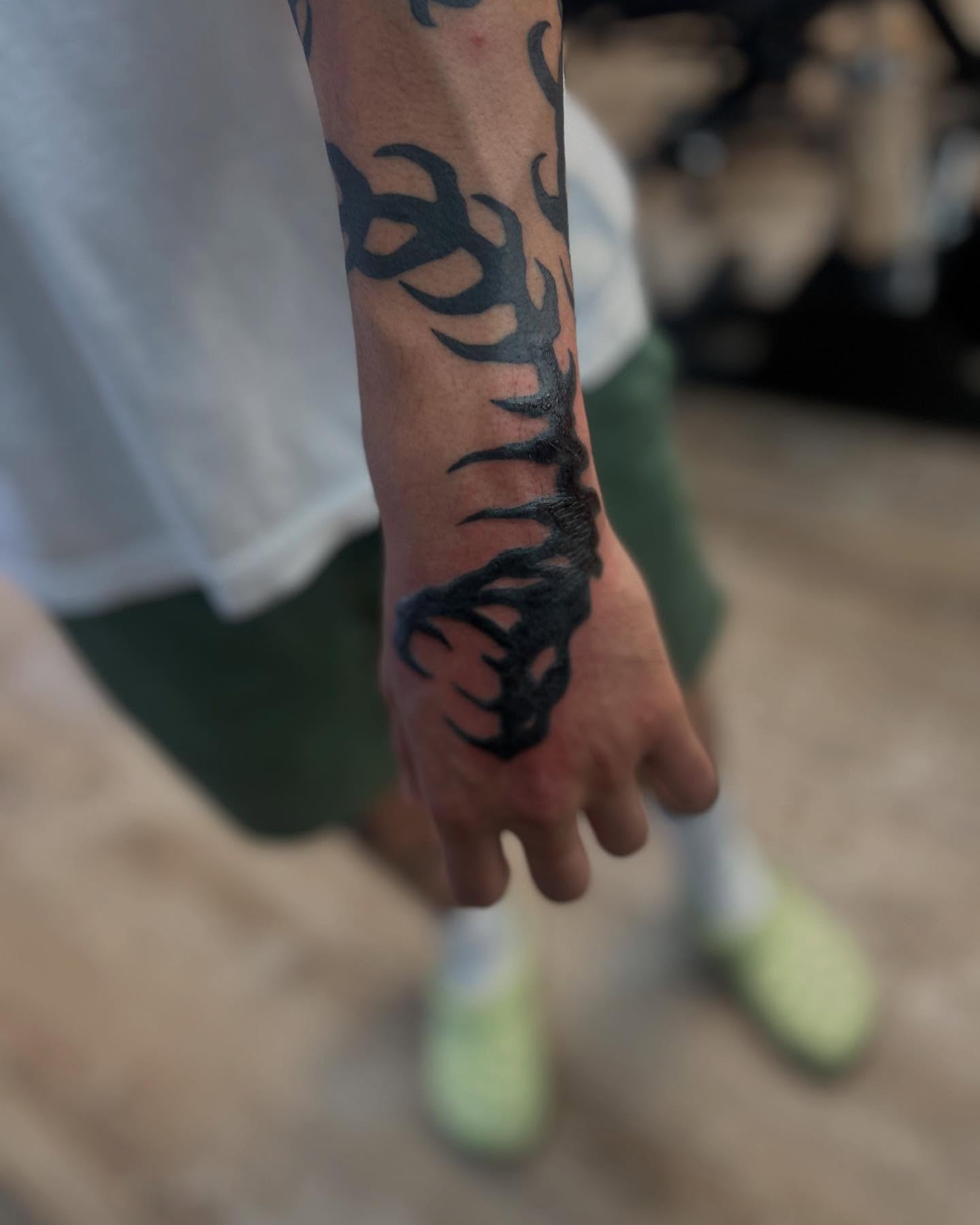 Tribal pattern tribal tattoo on the forearm by Ricardo (RJ)