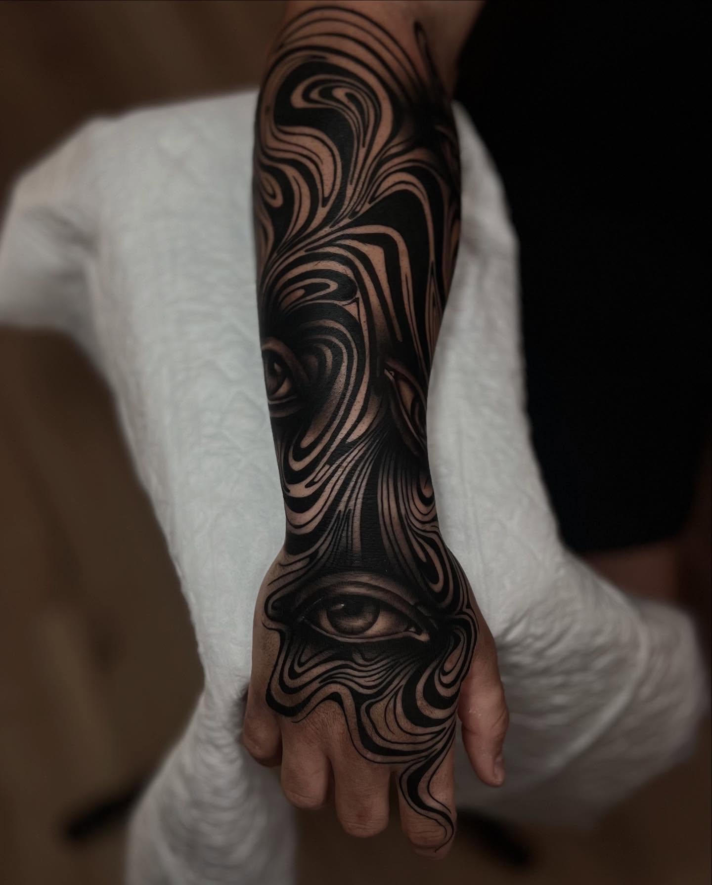 Tattoo by @jssica666 — black_and_grey, geometric