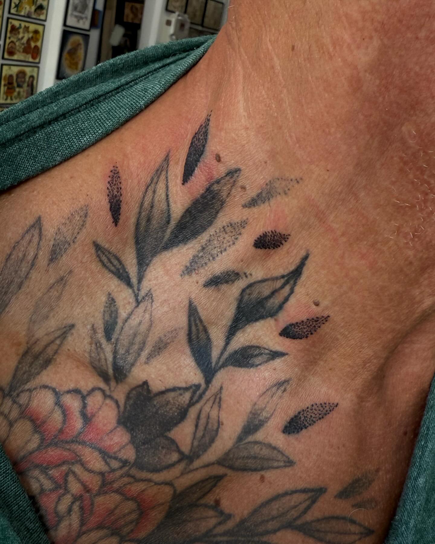 Floral arrangement black and grey tattoo on the chest by 𝕯𝖗𝖆𝕶𝖊㋛