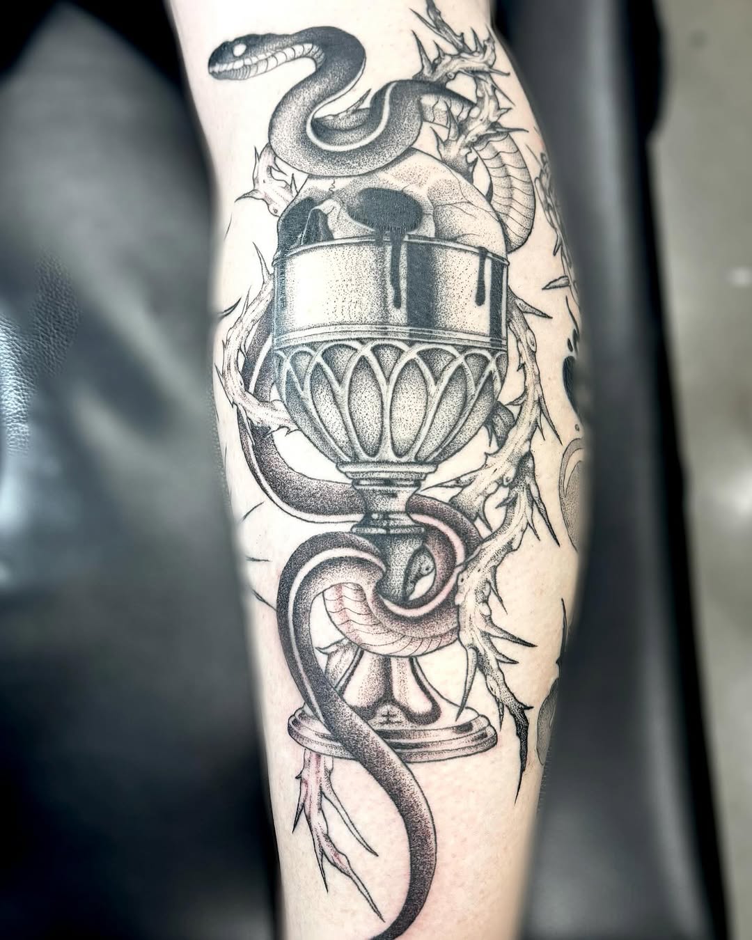 Tattoo by @zoedtattoos โ black_and_grey, dotwork