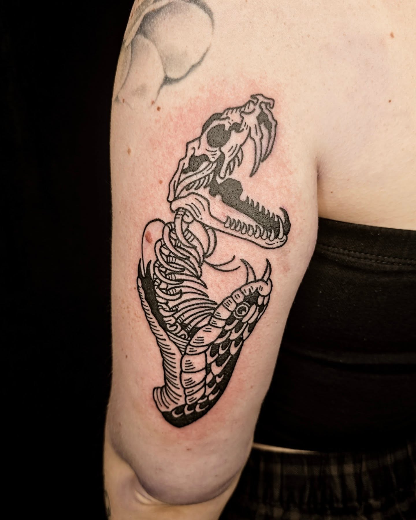 Tattoo by @makluvintattoos — black_and_grey