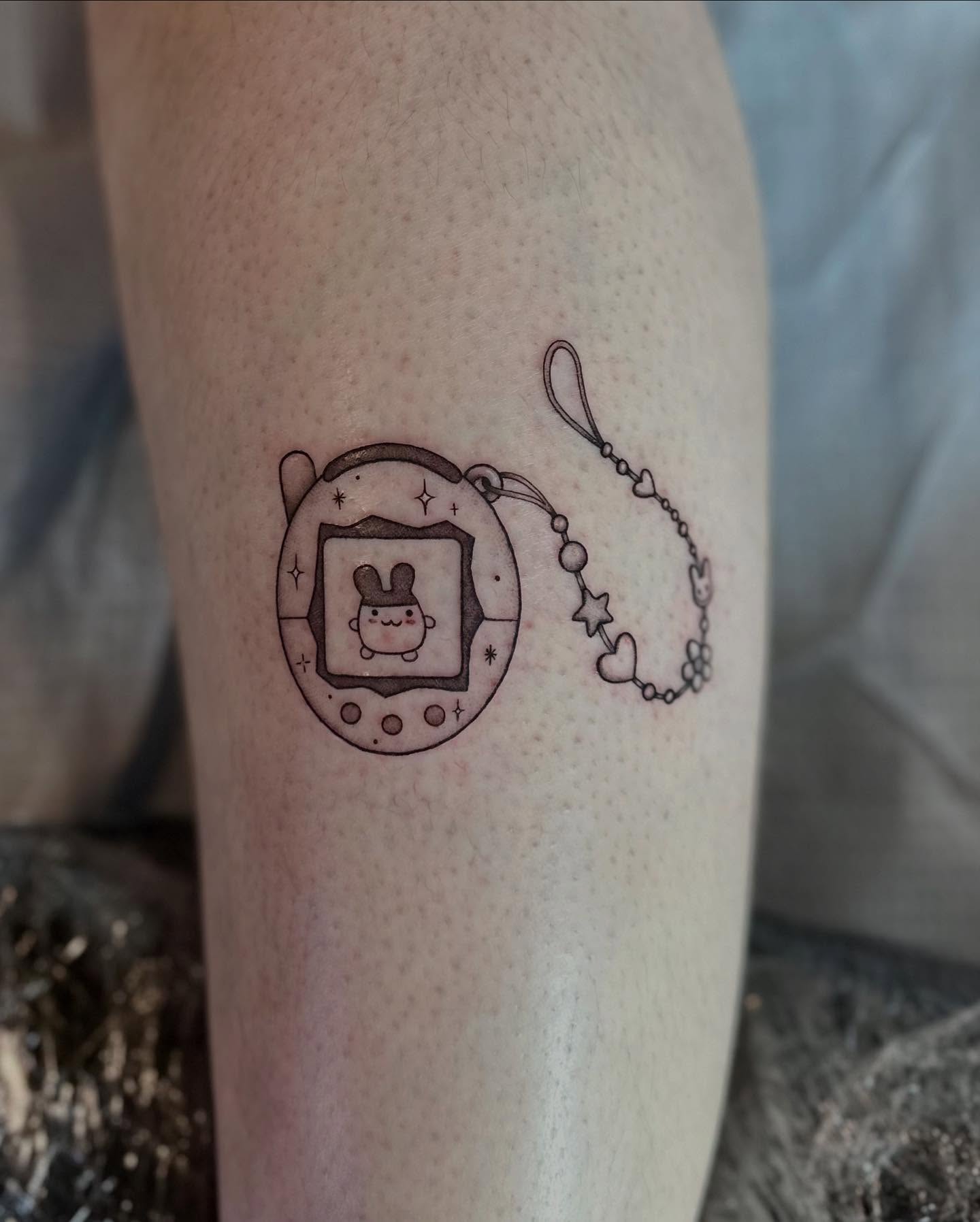 Tattoo by @riah_papayah — dotwork