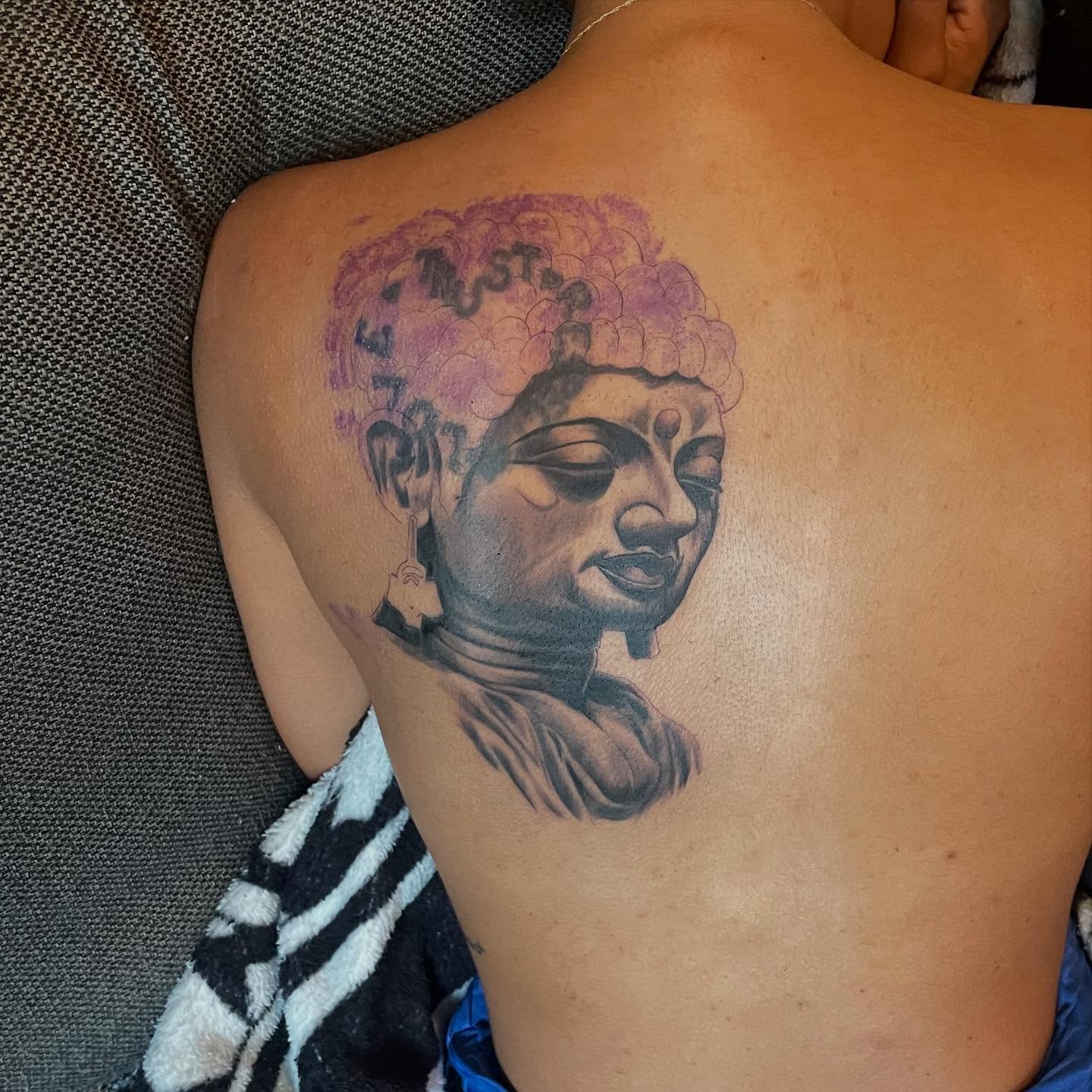 Buddha head realism tattoo on the back by Comic-Book-M πͺβπ½π₯