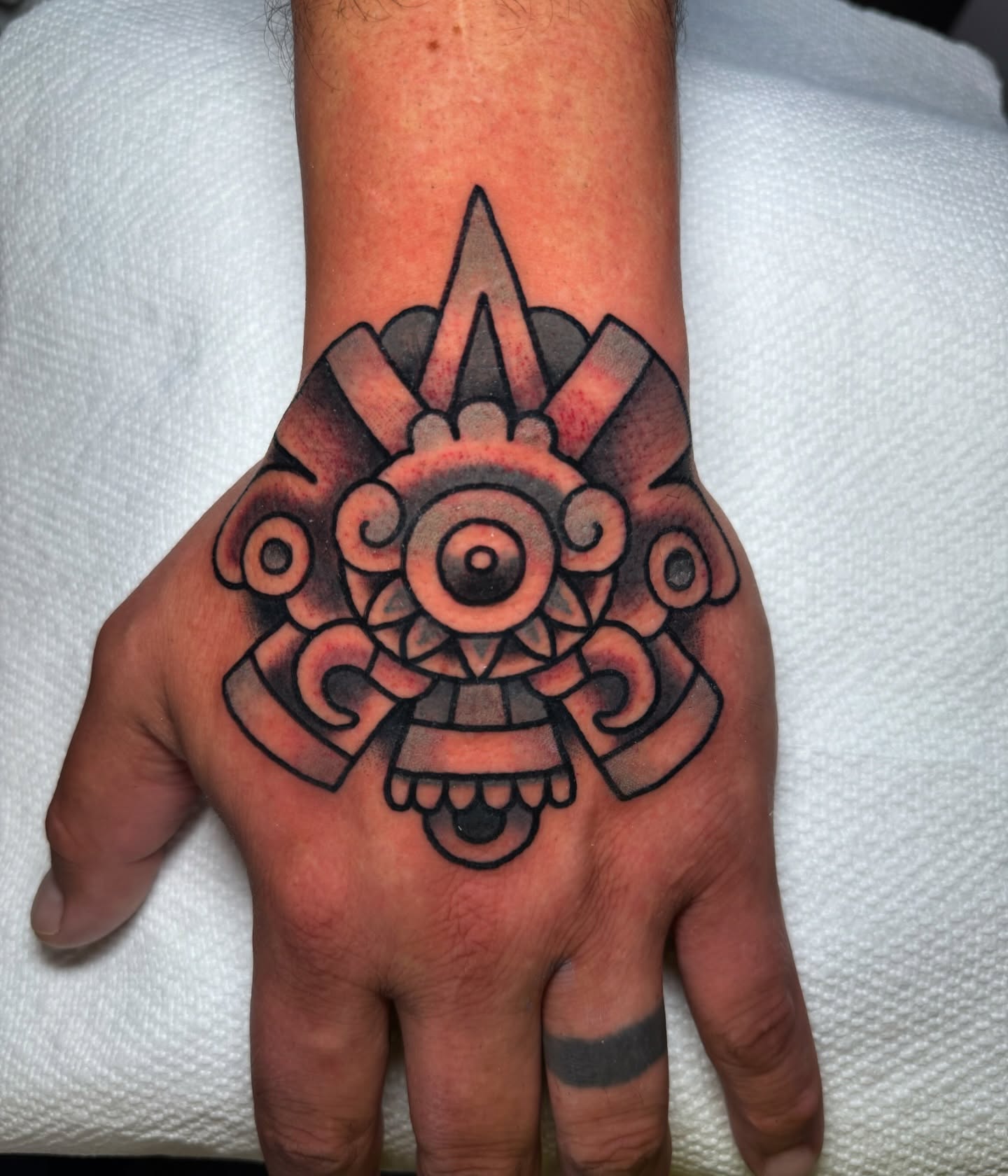 Tattoo by @el_chimu — geometric