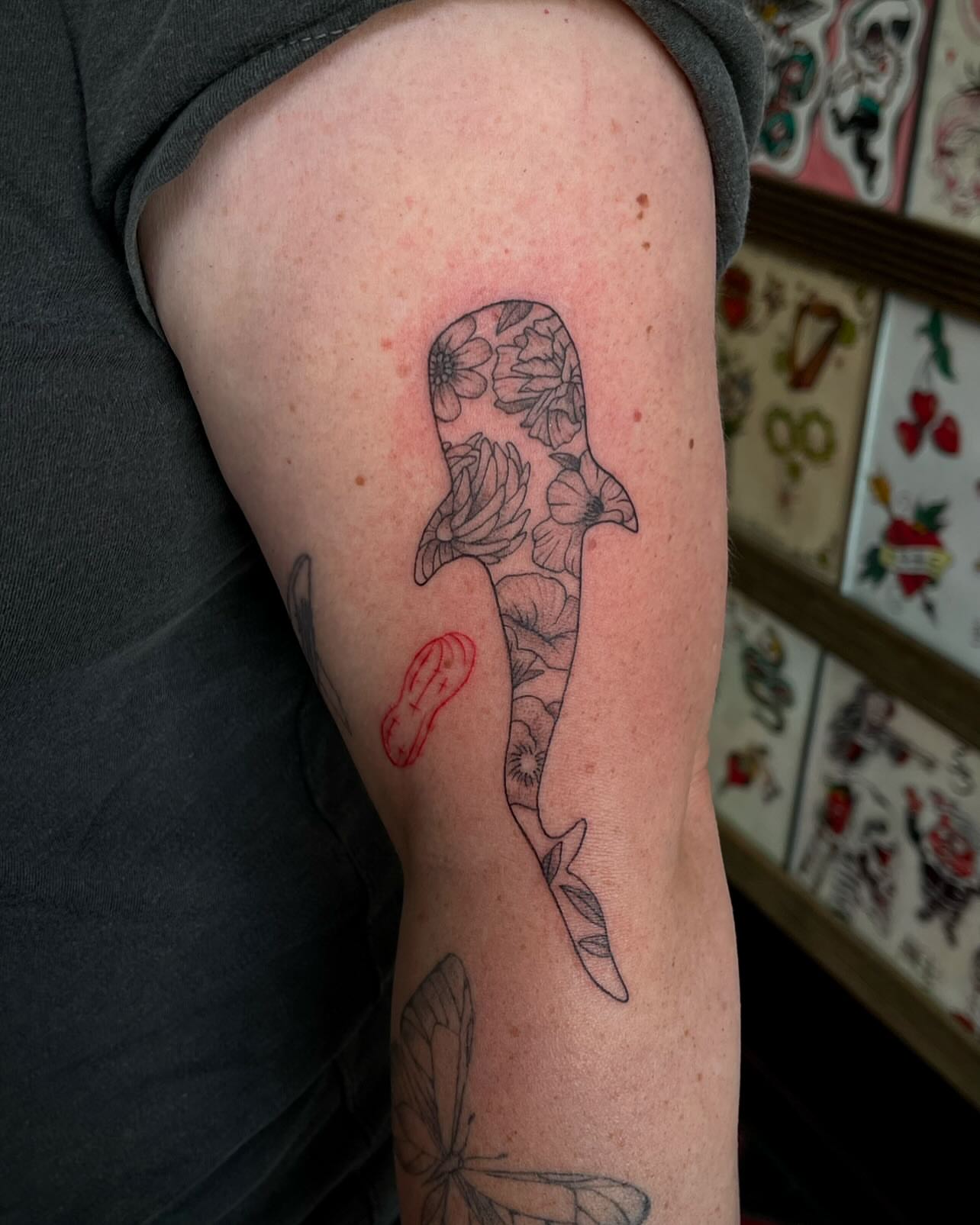 Flower shark black and grey tattoo on the forearm by 𝕯𝖆𝖓𝖎