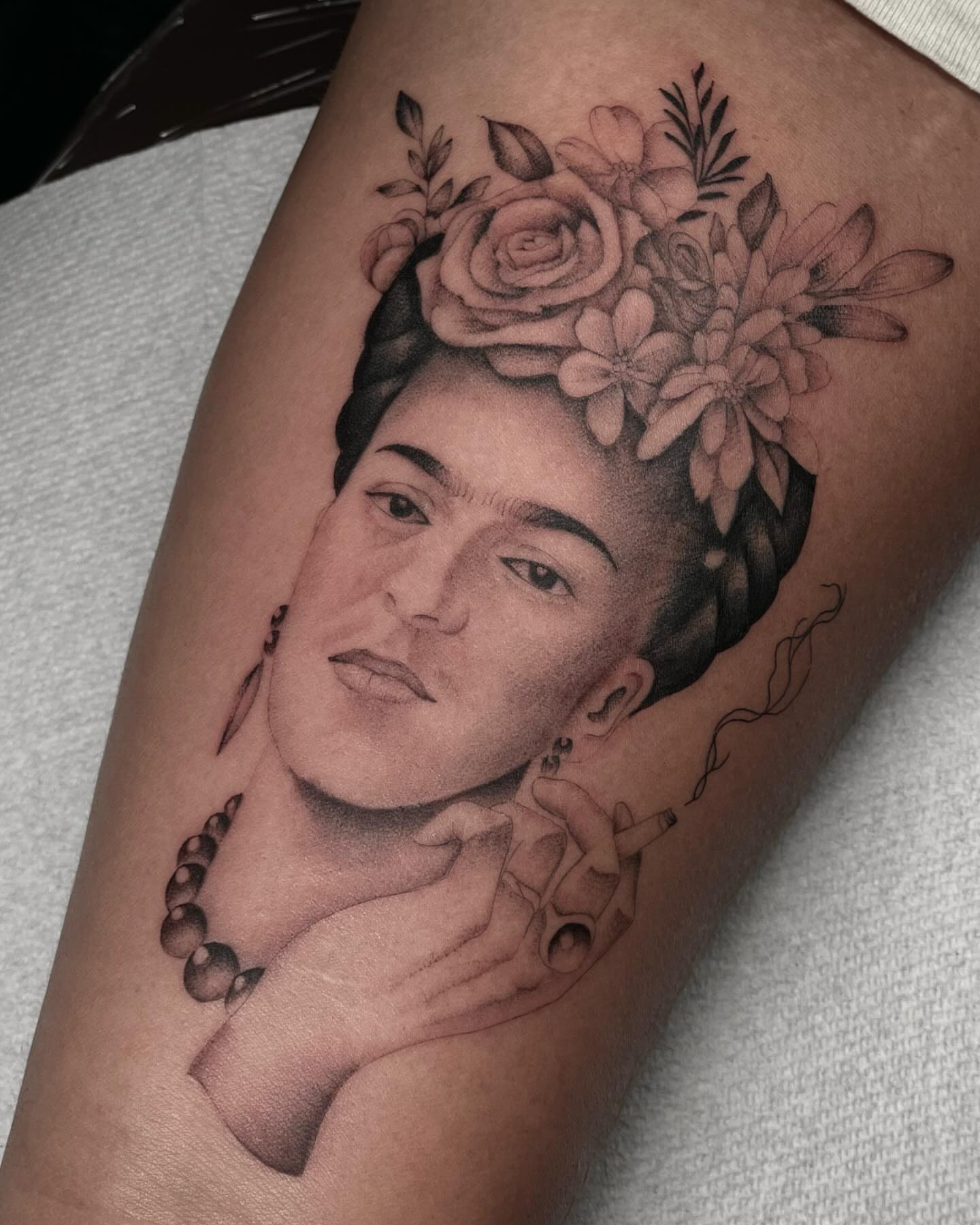 Tattoo by 𝓒𝓪𝓼𝓼𝓪𝓷𝓭𝓻𝓪 𝓜𝓮𝓳𝓲𝓪, Vista