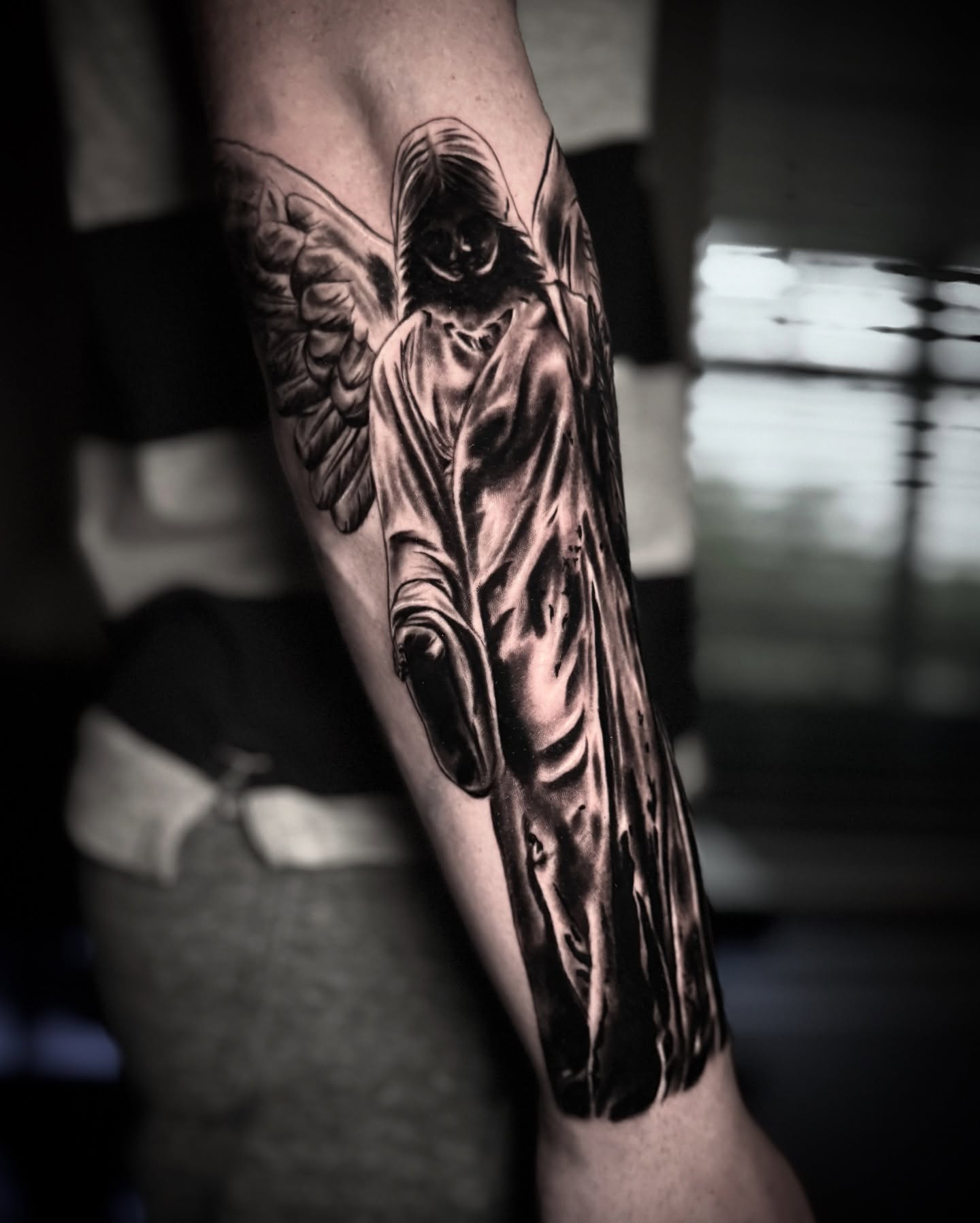 Owl realism tattoo on the forearm by 𝕭𝖑𝖆𝖐𝖊 𝕱𝖊𝖗𝖔𝖓𝖊